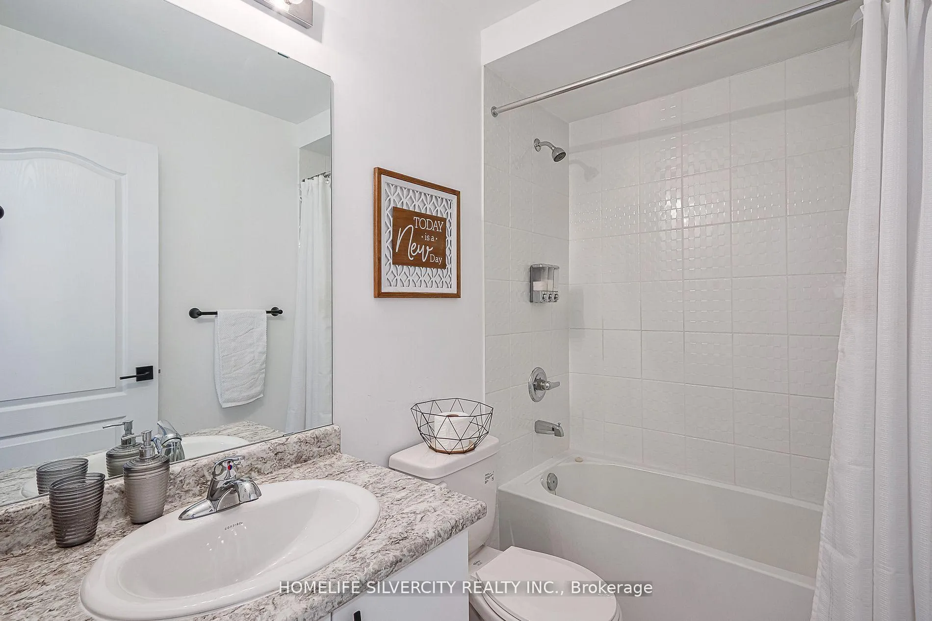Photo 10 of 5 kirby Avenue, Collingwood — HOMEH