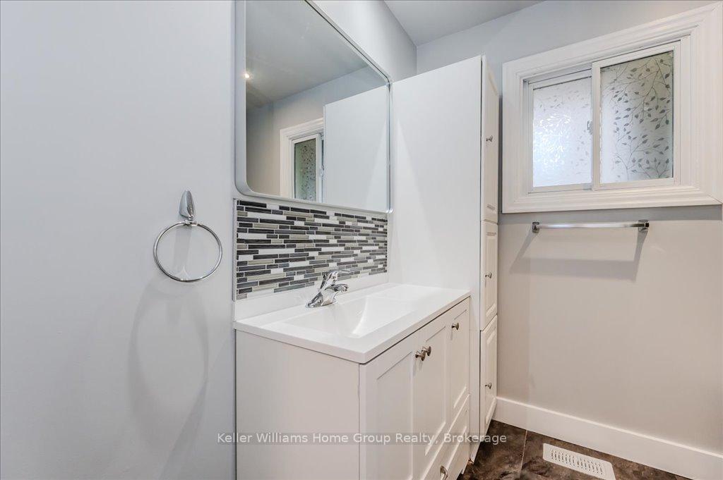 Photo 19 of 66 Traynor Avenue, Kitchener — HOMEH