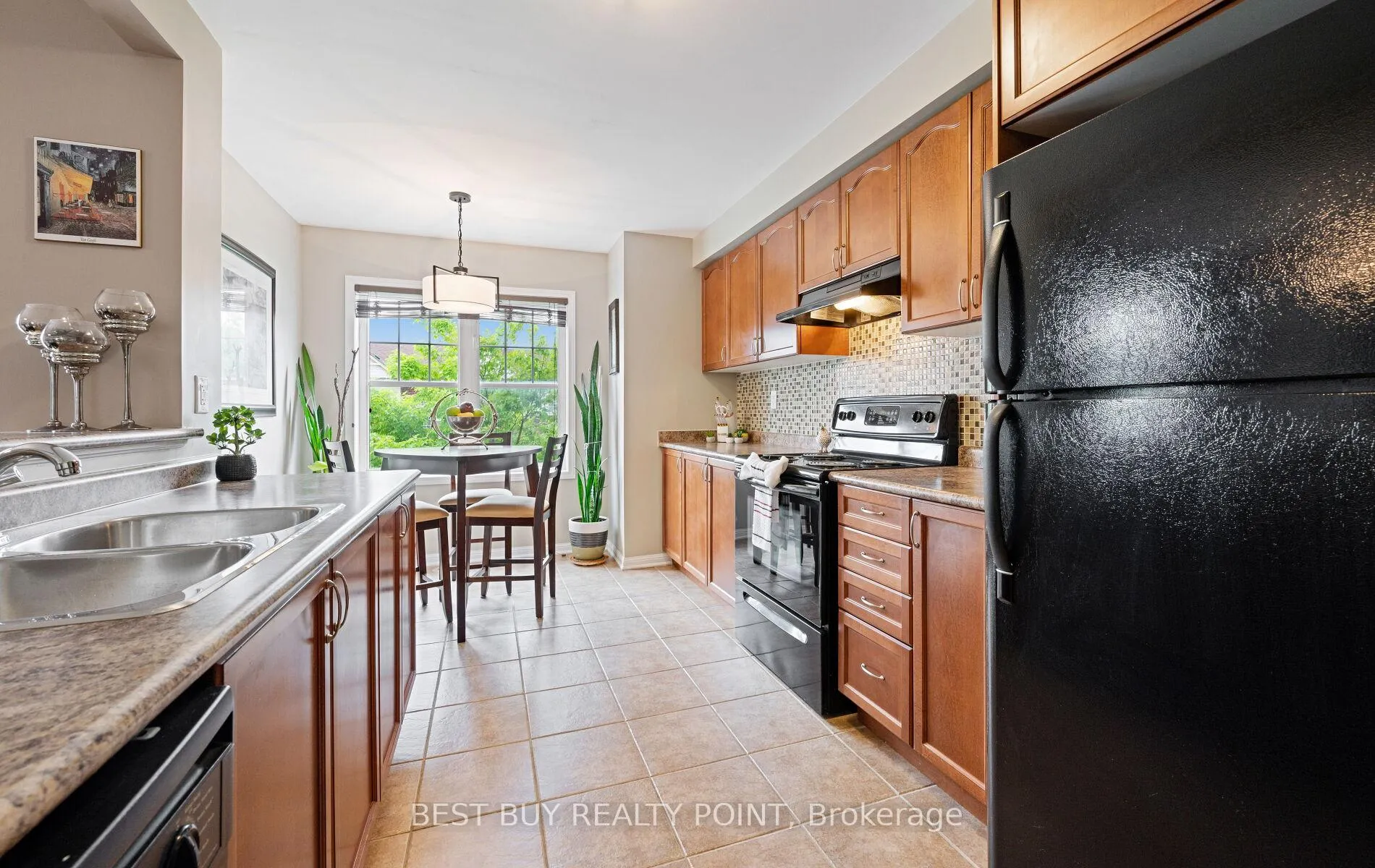 Photo 25 of 798 Shortreed Crescent, Milton, Coates — HOMEH