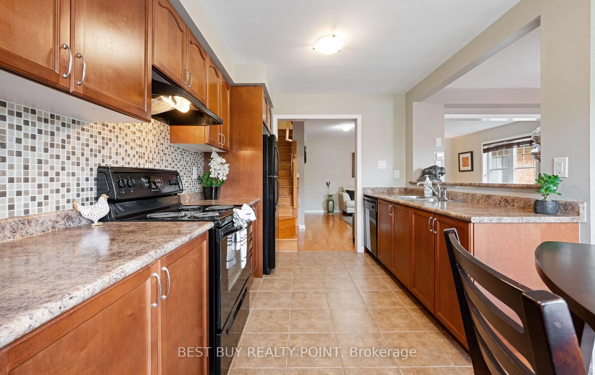 Photo 27 of 798 Shortreed Crescent, Milton, Coates — HOMEH