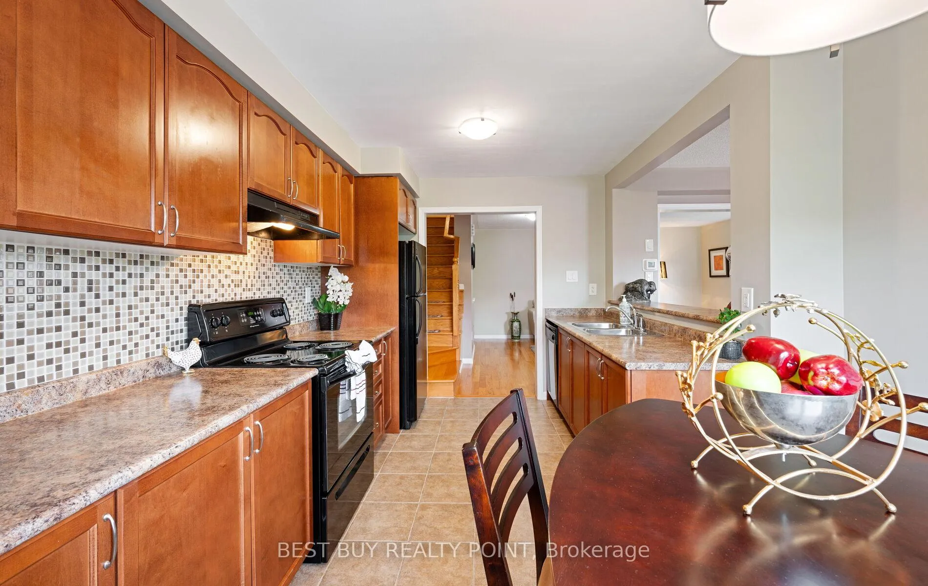 Photo 32 of 798 Shortreed Crescent, Milton, Coates — HOMEH