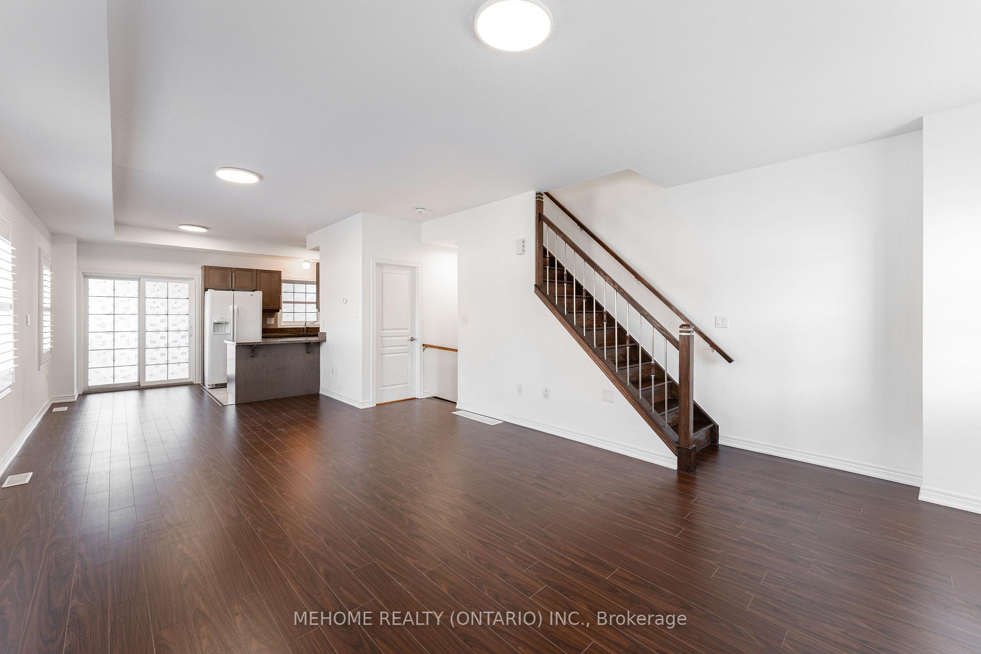 Photo 10 of 3 Hyde Park Mews, Kitchener — HOMEH
