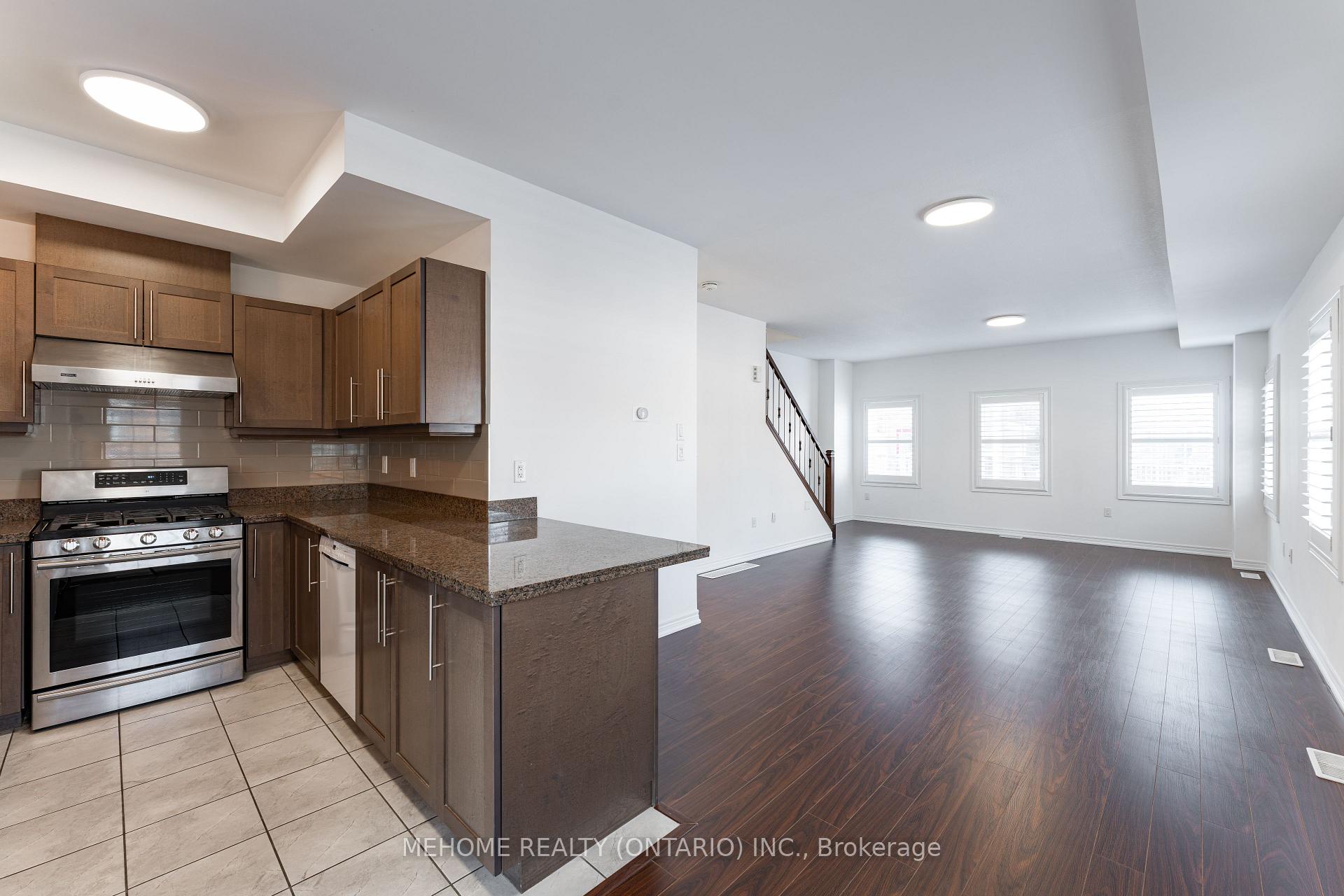 Photo 13 of 3 Hyde Park Mews, Kitchener — HOMEH
