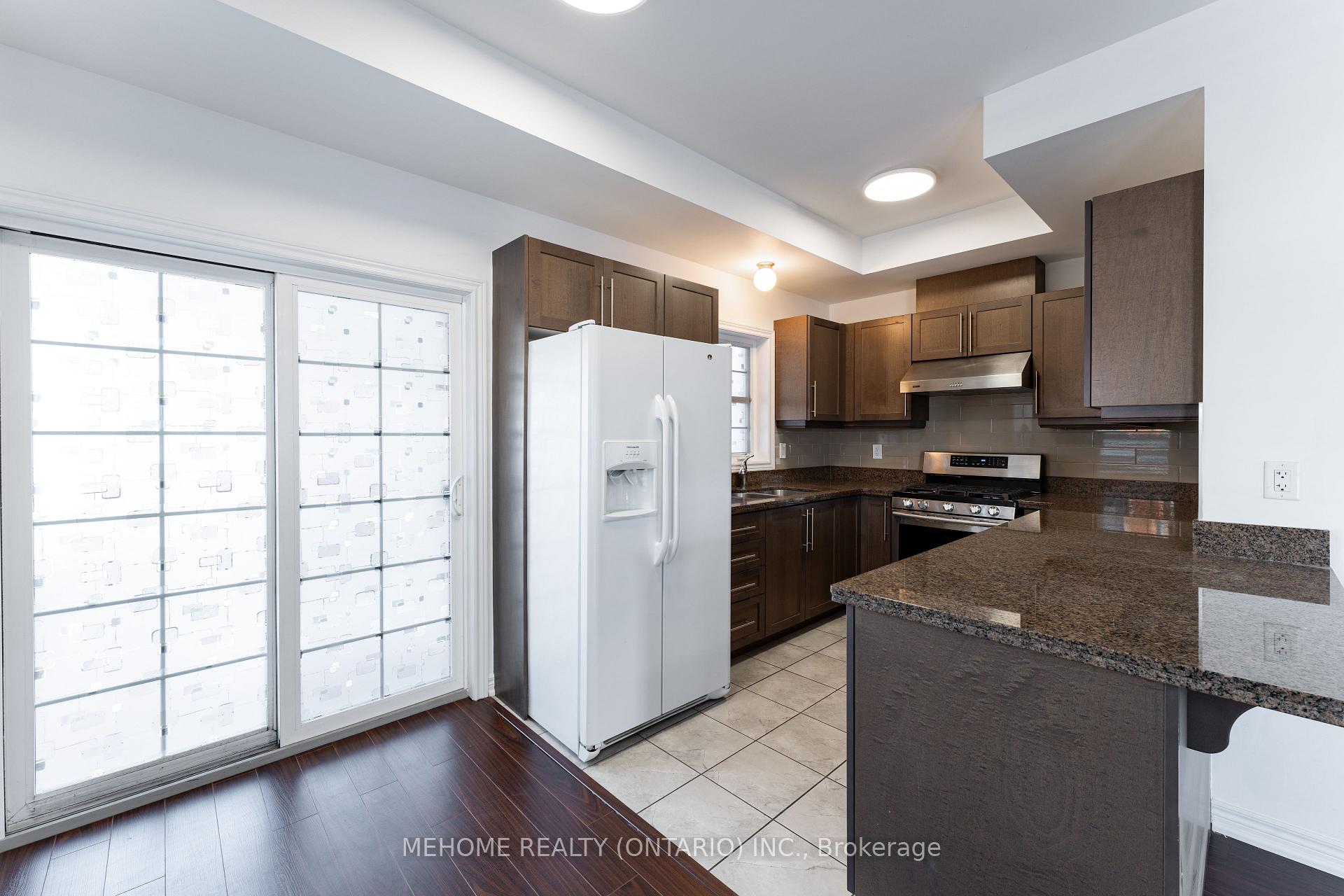 Photo 14 of 3 Hyde Park Mews, Kitchener — HOMEH