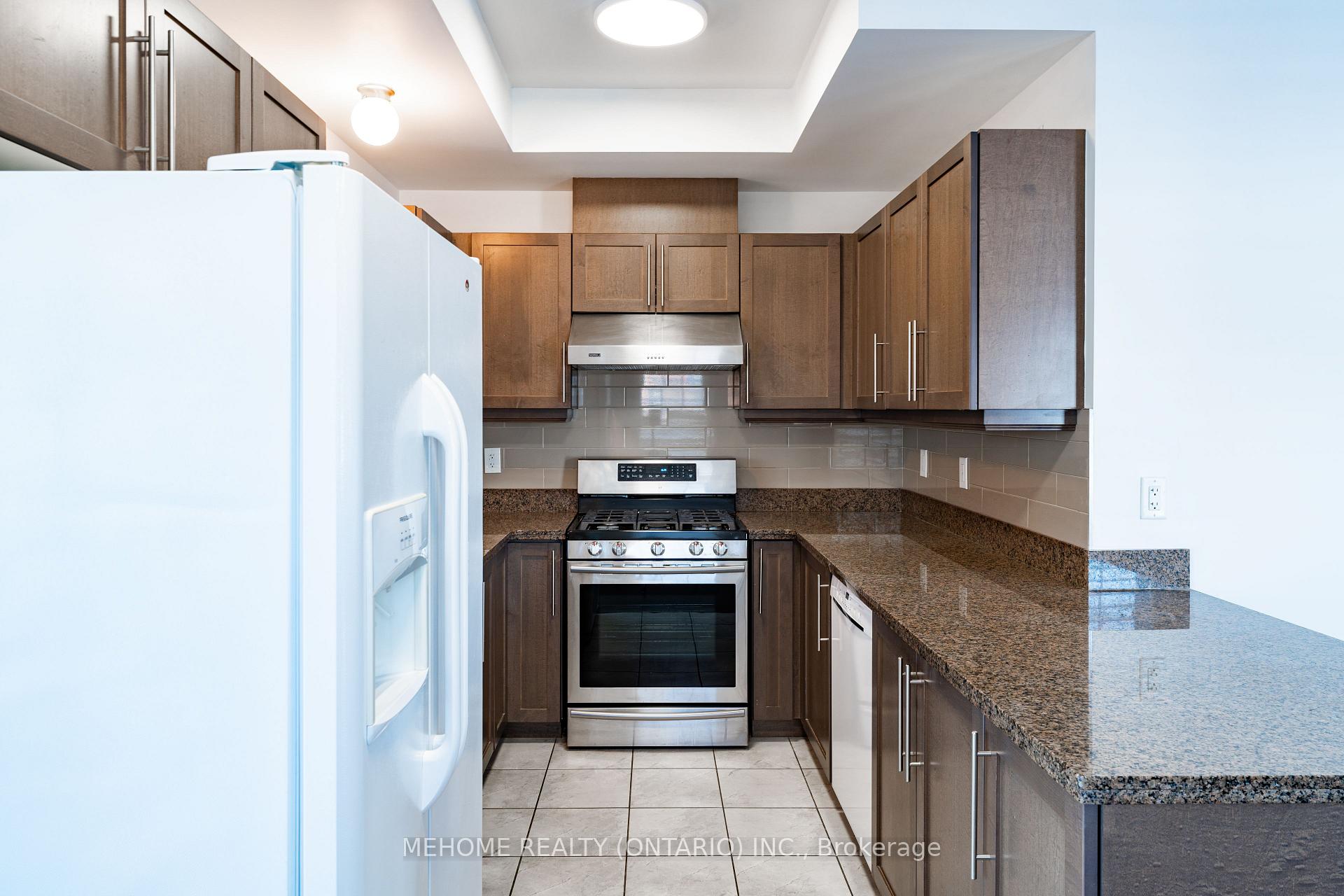 Photo 15 of 3 Hyde Park Mews, Kitchener — HOMEH