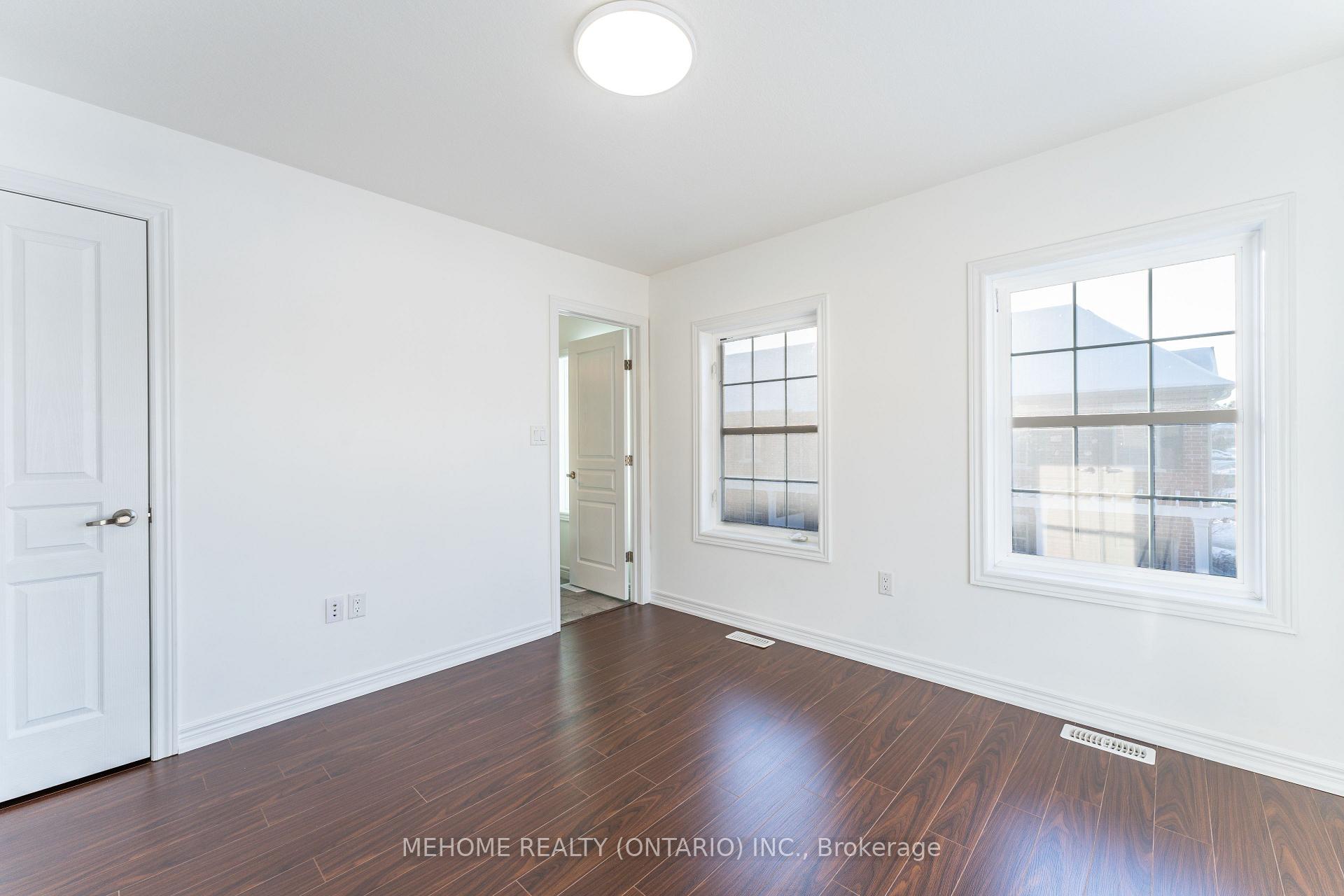 Photo 21 of 3 Hyde Park Mews, Kitchener — HOMEH