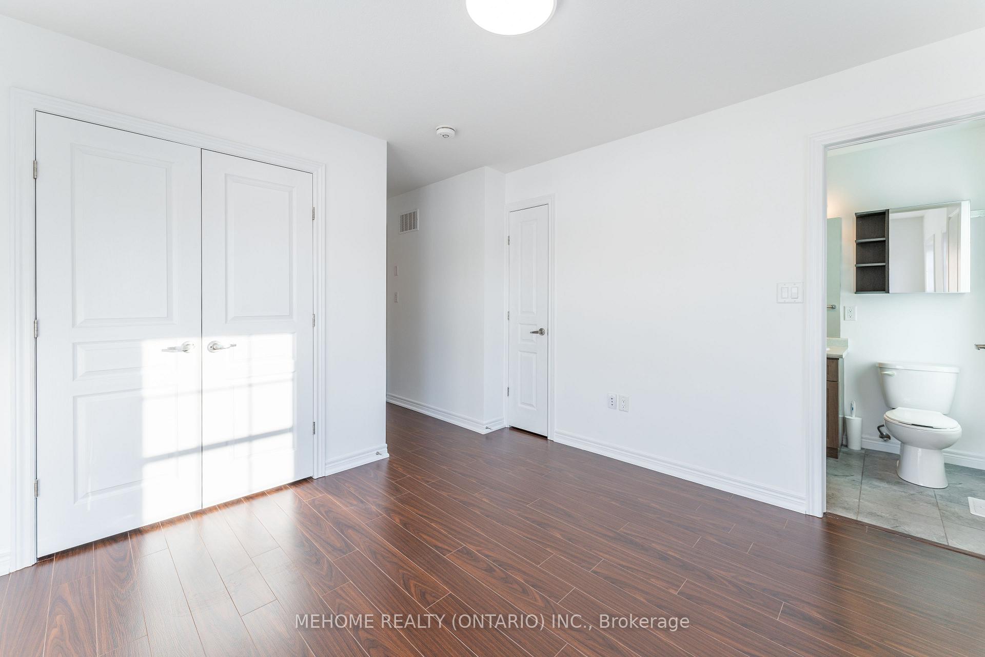 Photo 22 of 3 Hyde Park Mews, Kitchener — HOMEH