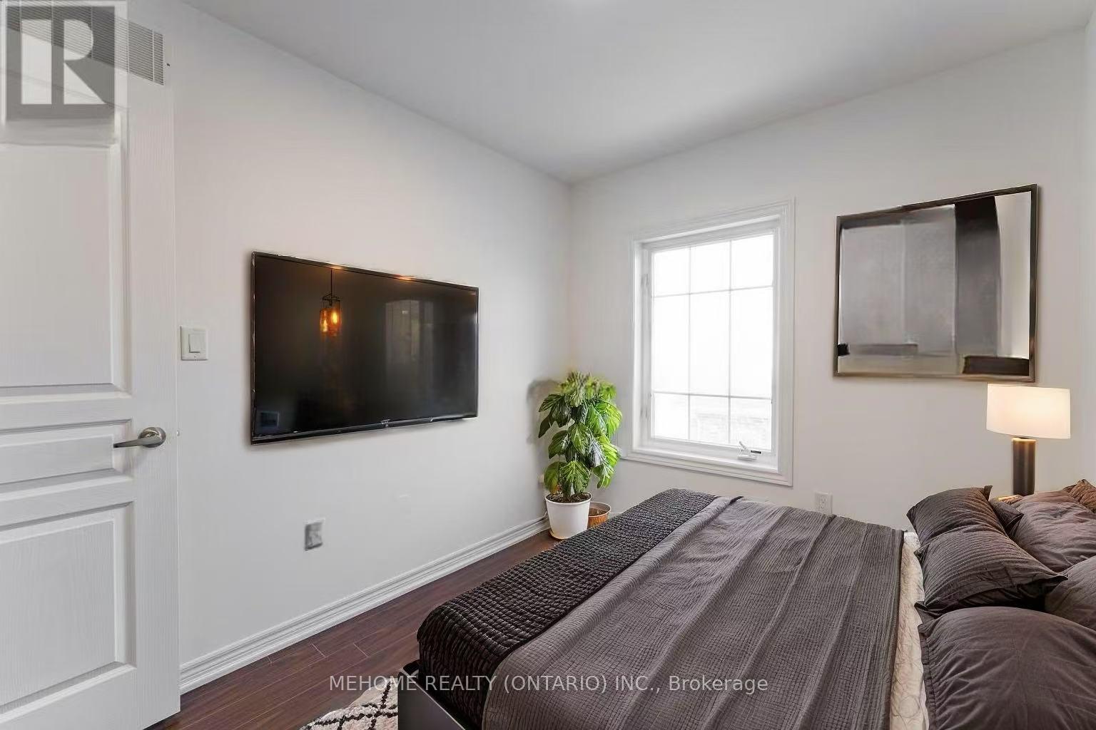Photo 29 of 3 Hyde Park Mews, Kitchener — HOMEH