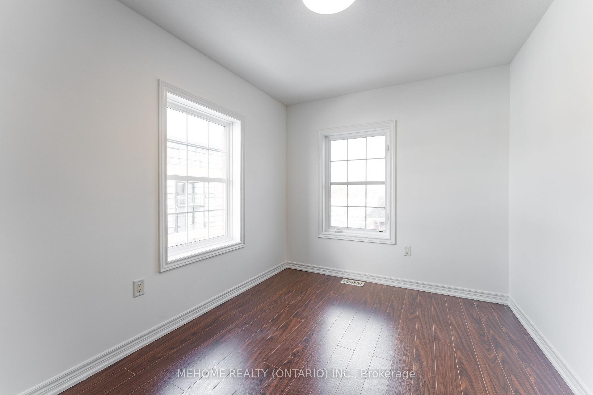 Photo 31 of 3 Hyde Park Mews, Kitchener — HOMEH