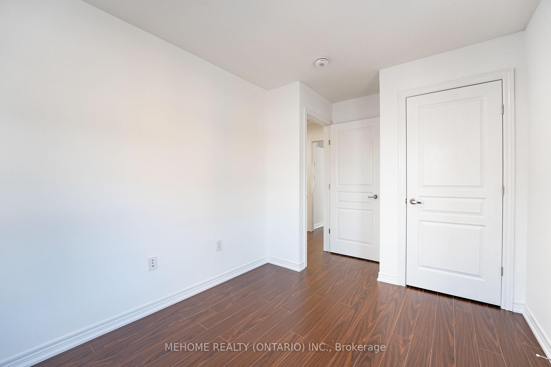 Photo 32 of 3 Hyde Park Mews, Kitchener — HOMEH