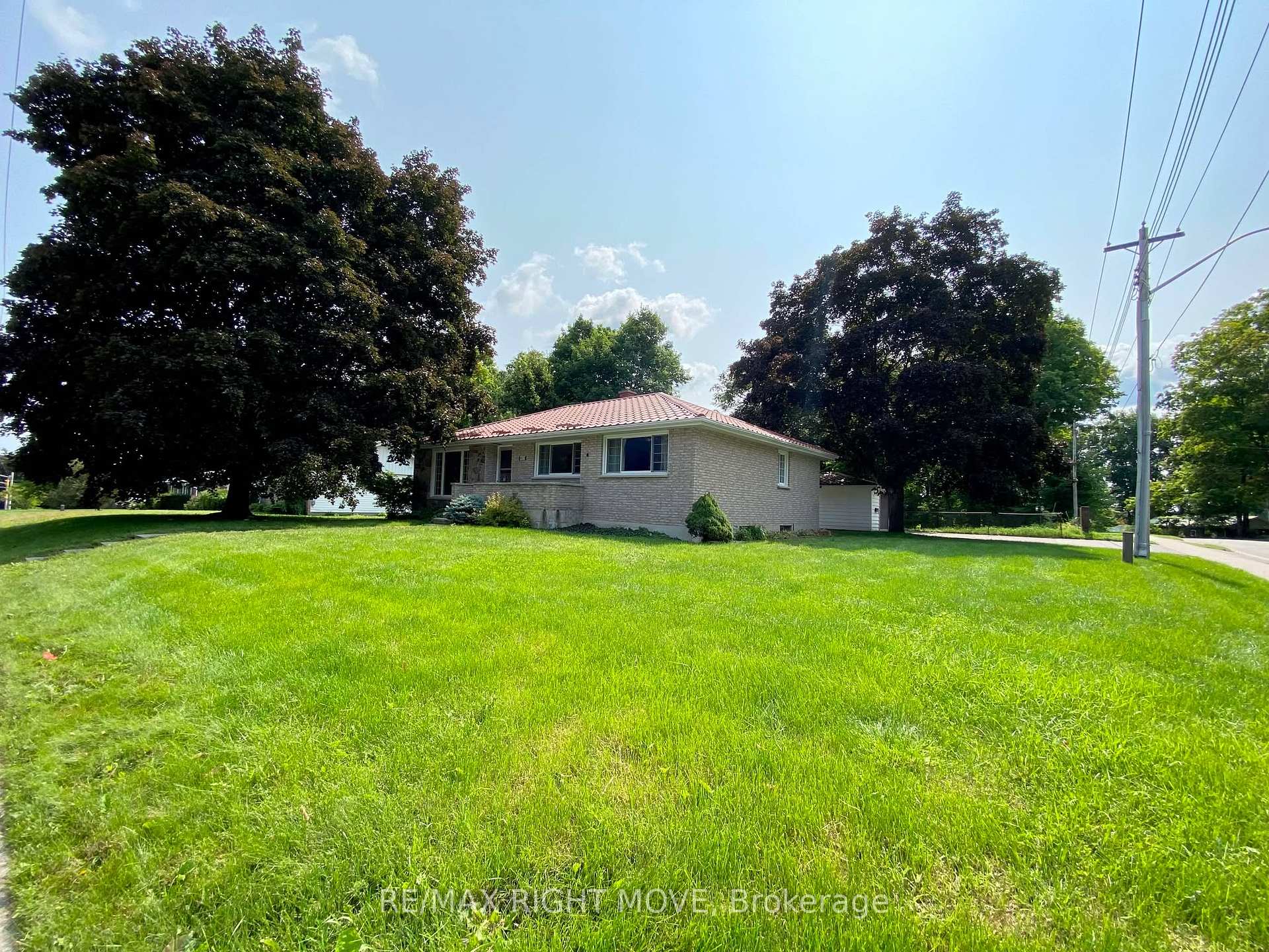 Photo 1 of 803 Hugel Avenue, Midland — HOMEH