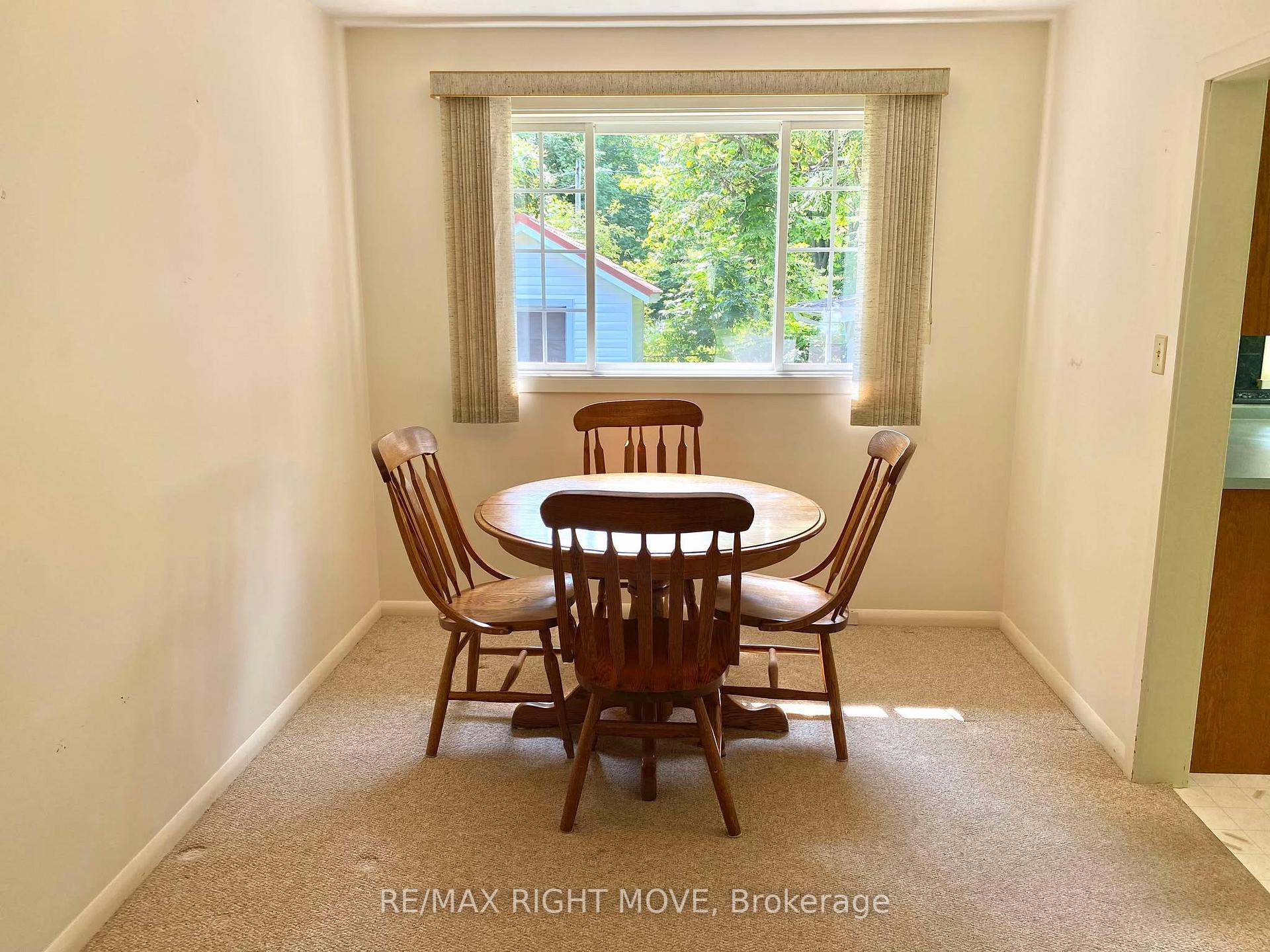 Photo 5 of 803 Hugel Avenue, Midland — HOMEH