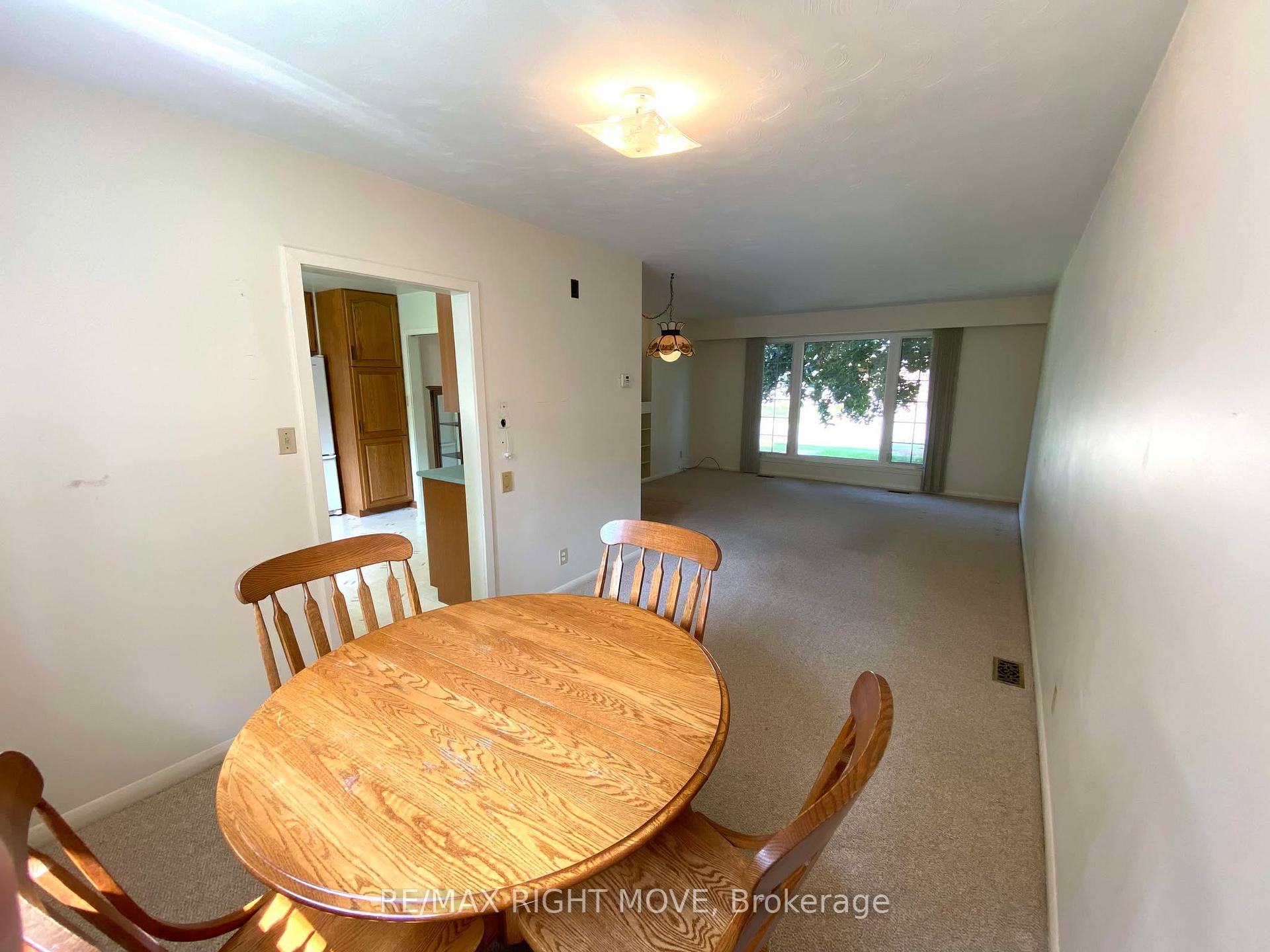 Photo 6 of 803 Hugel Avenue, Midland — HOMEH
