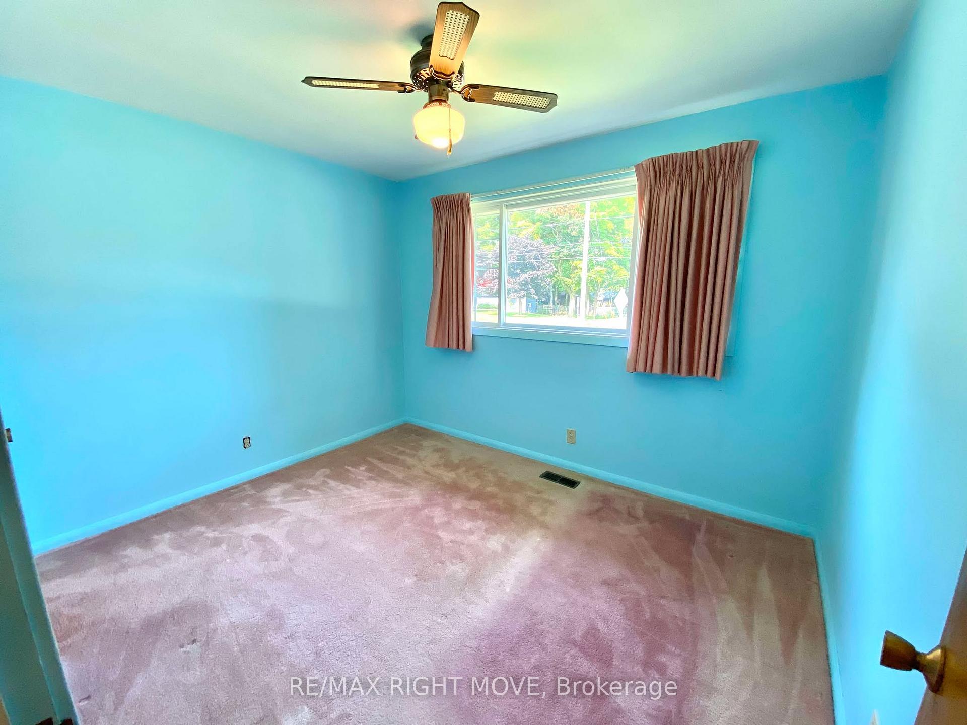 Photo 11 of 803 Hugel Avenue, Midland — HOMEH