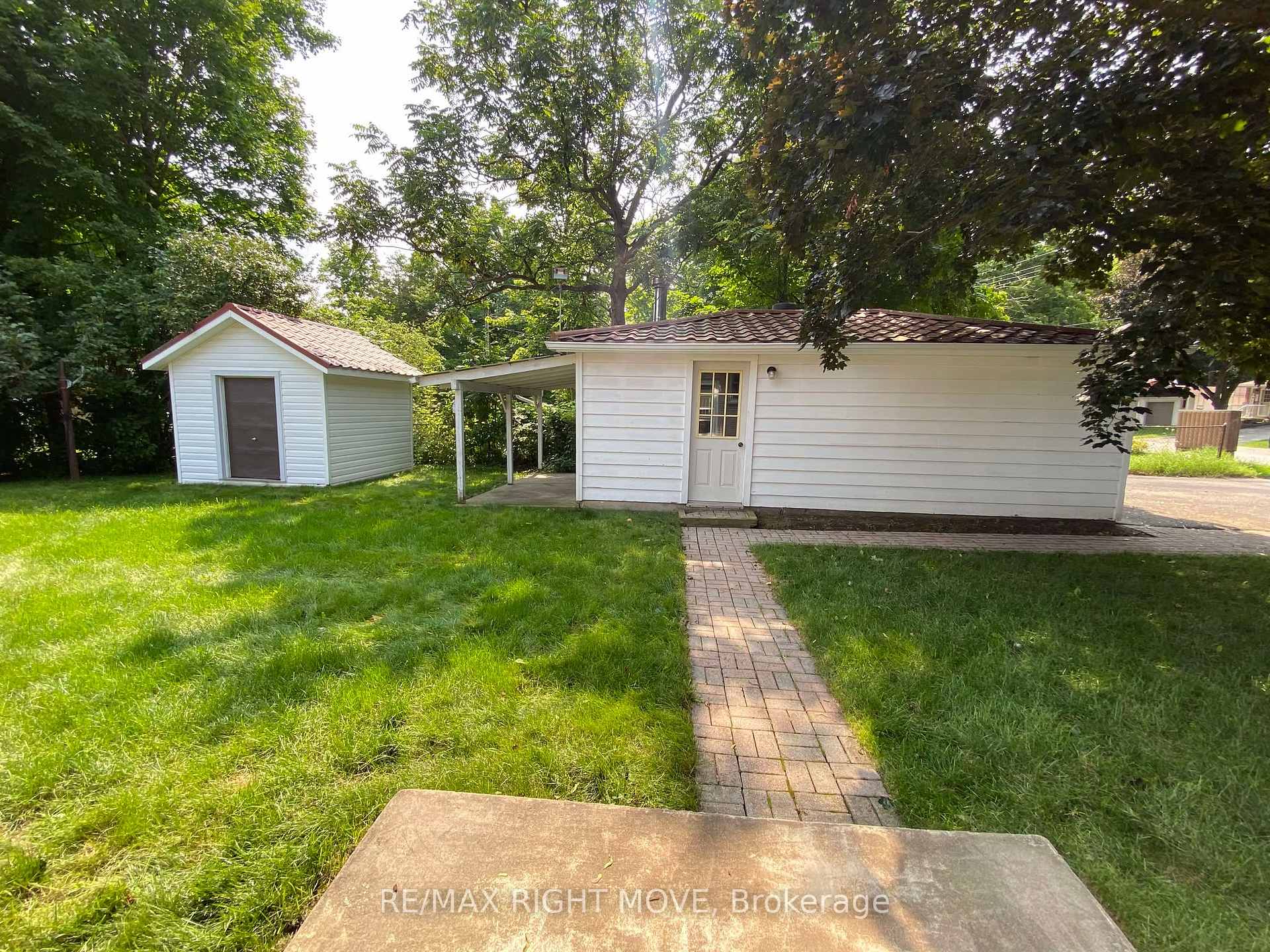 Photo 21 of 803 Hugel Avenue, Midland — HOMEH