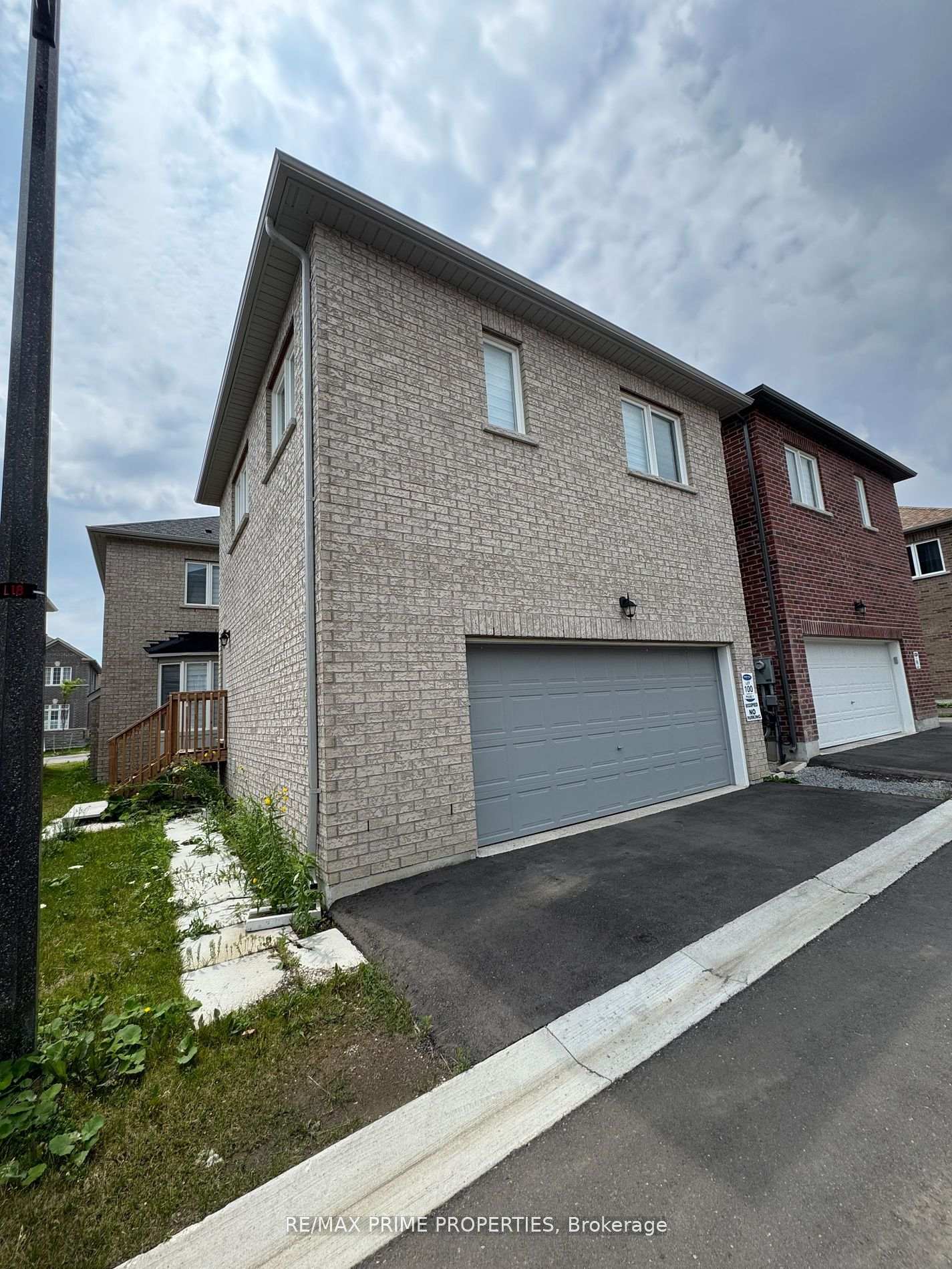Photo 1 of Unit Coach House, 8 Waterleaf Road, Markham, Cornell — HOMEH