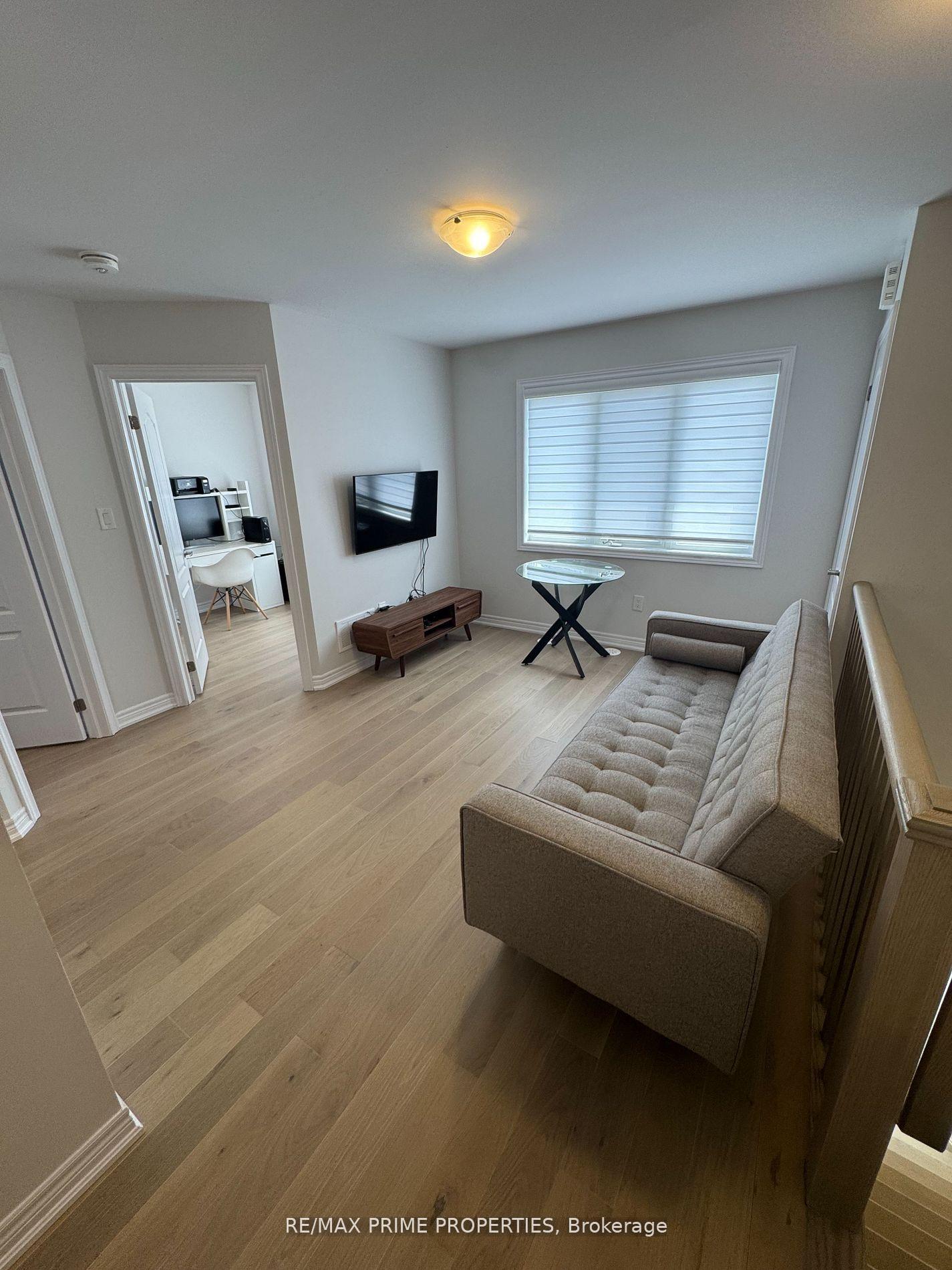 Photo 3 of Unit Coach House, 8 Waterleaf Road, Markham, Cornell — HOMEH