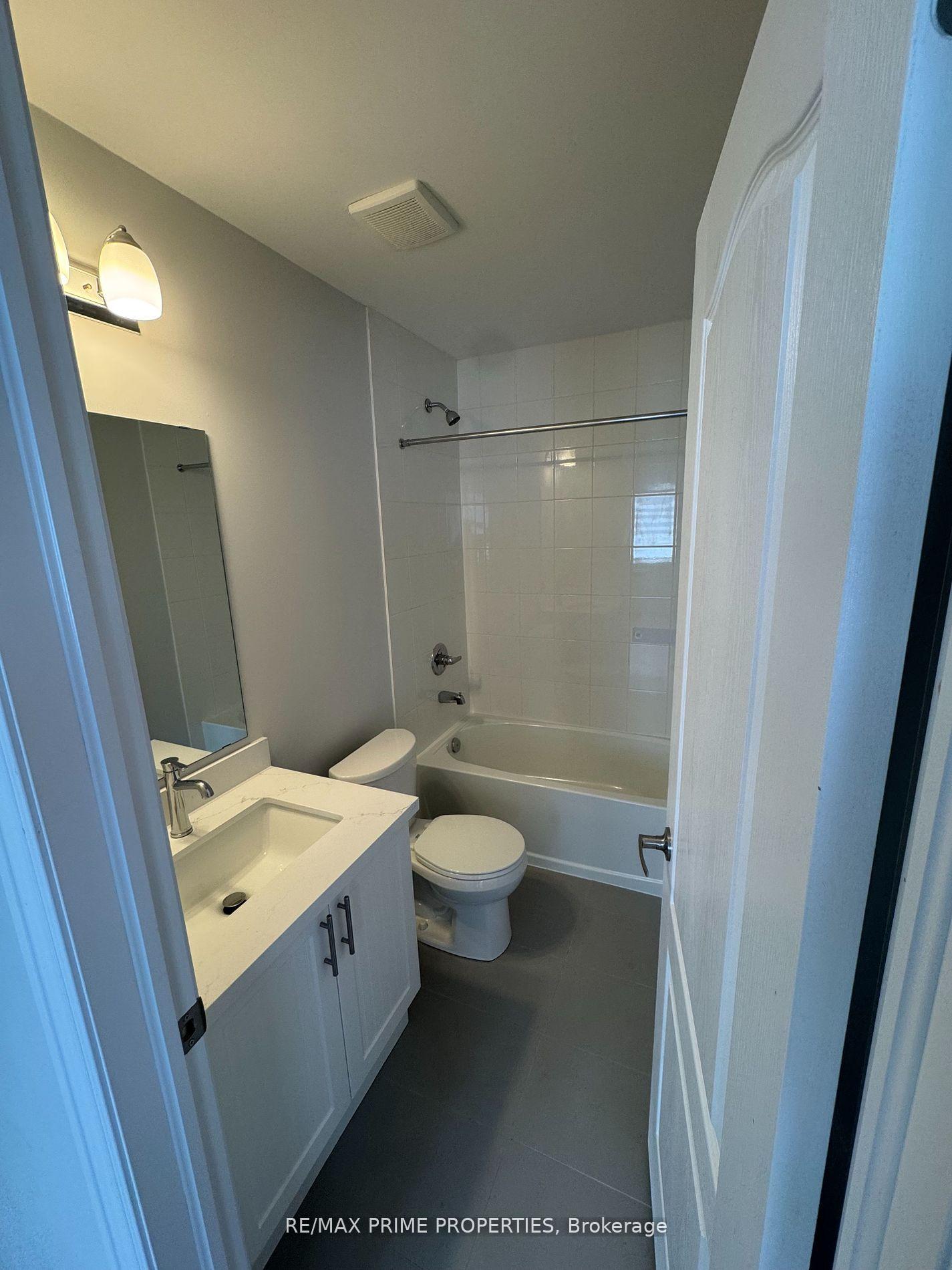 Photo 4 of Unit Coach House, 8 Waterleaf Road, Markham, Cornell — HOMEH