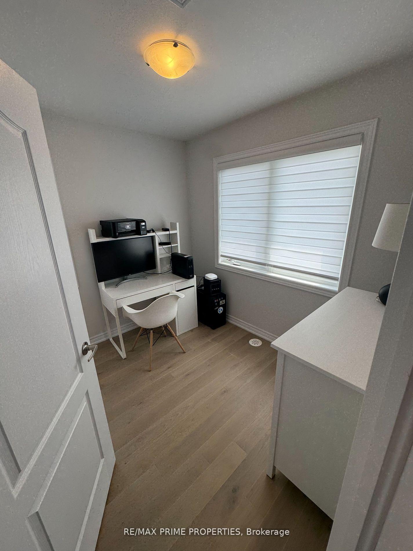 Photo 6 of Unit Coach House, 8 Waterleaf Road, Markham, Cornell — HOMEH