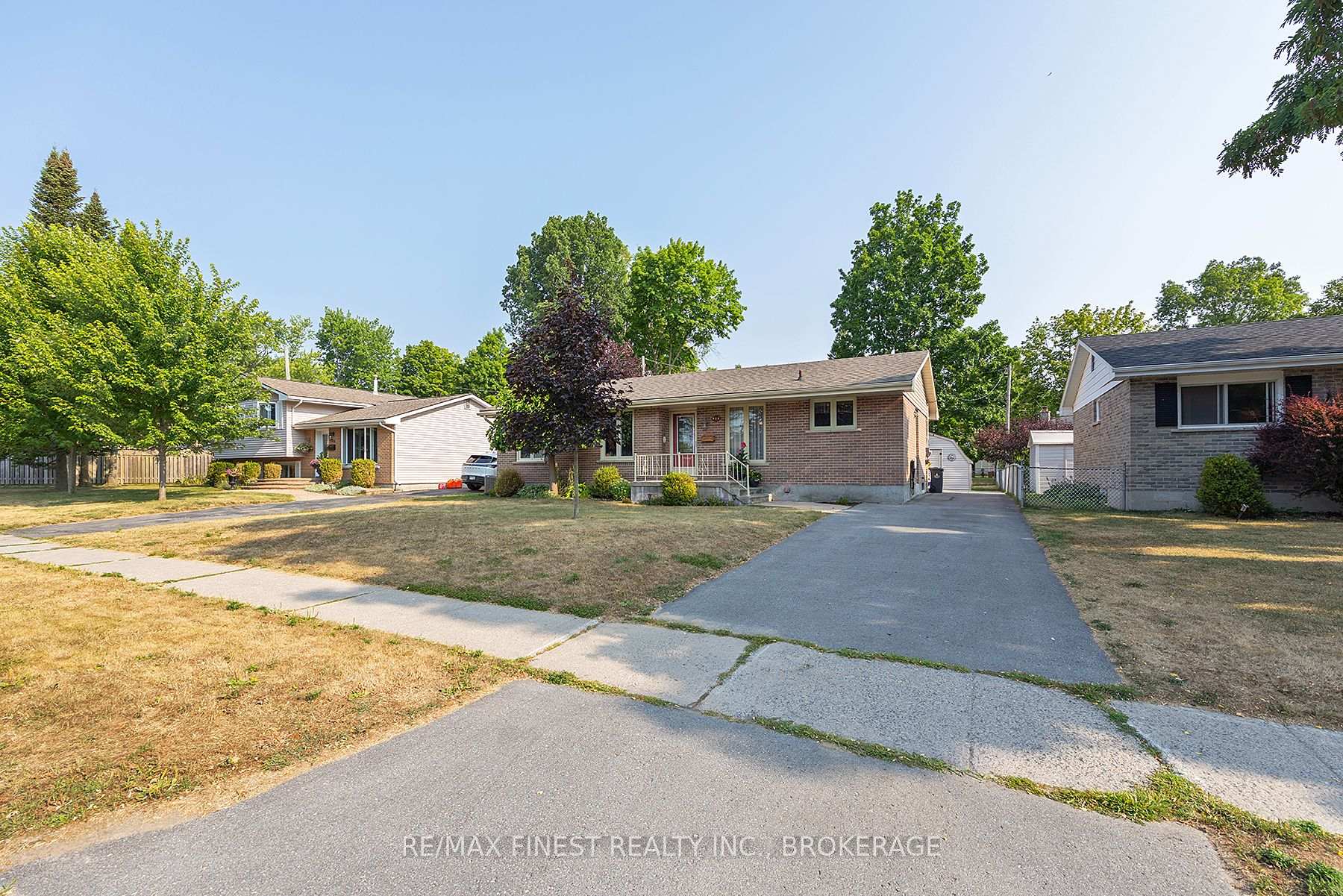 Photo 3 of 984 Lincoln Drive, Kingston, South of Taylor-Kidd Blvd — HOMEH