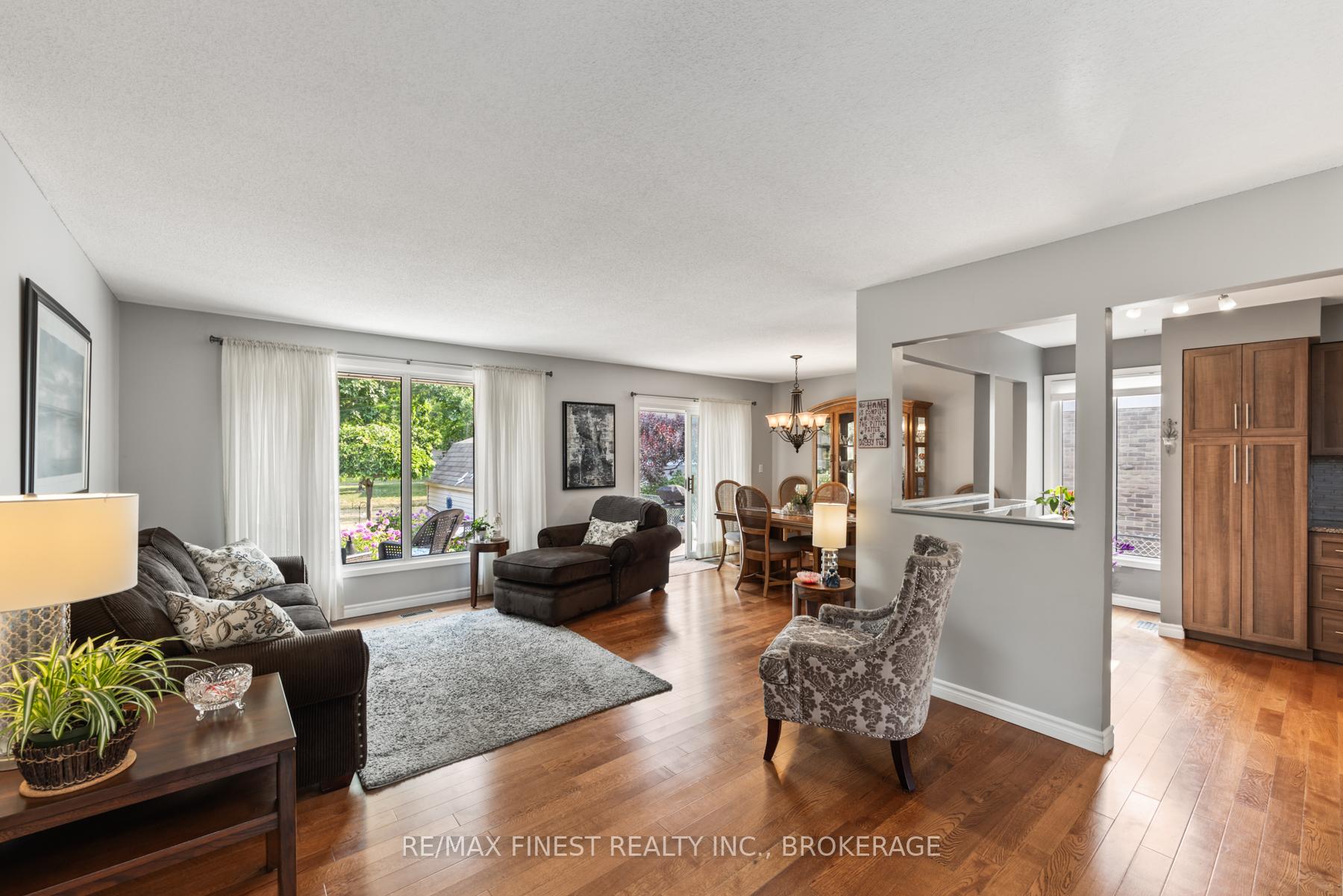 Photo 7 of 984 Lincoln Drive, Kingston, South of Taylor-Kidd Blvd — HOMEH