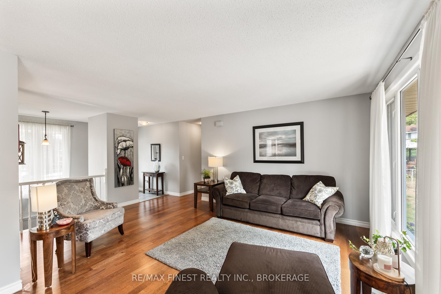 Photo 9 of 984 Lincoln Drive, Kingston, South of Taylor-Kidd Blvd — HOMEH