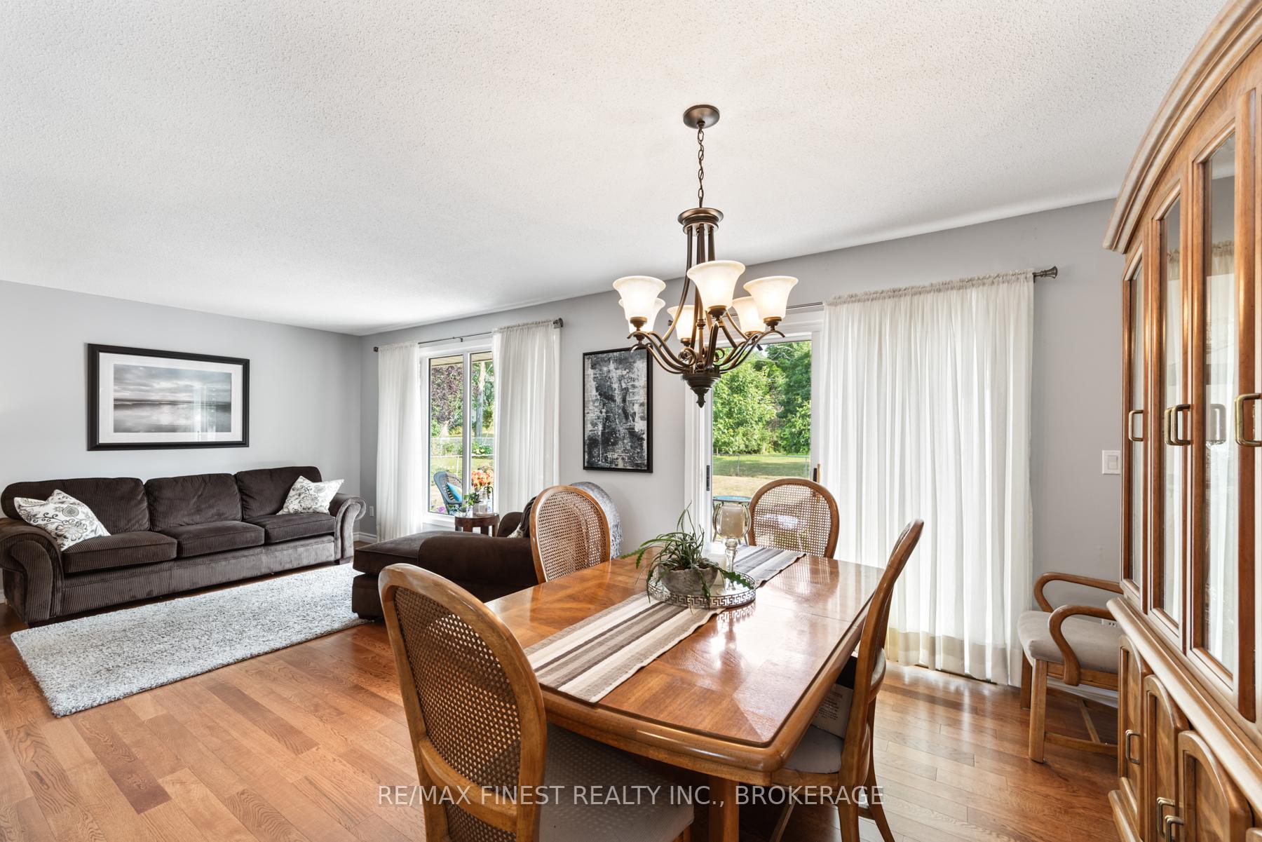 Photo 13 of 984 Lincoln Drive, Kingston, South of Taylor-Kidd Blvd — HOMEH