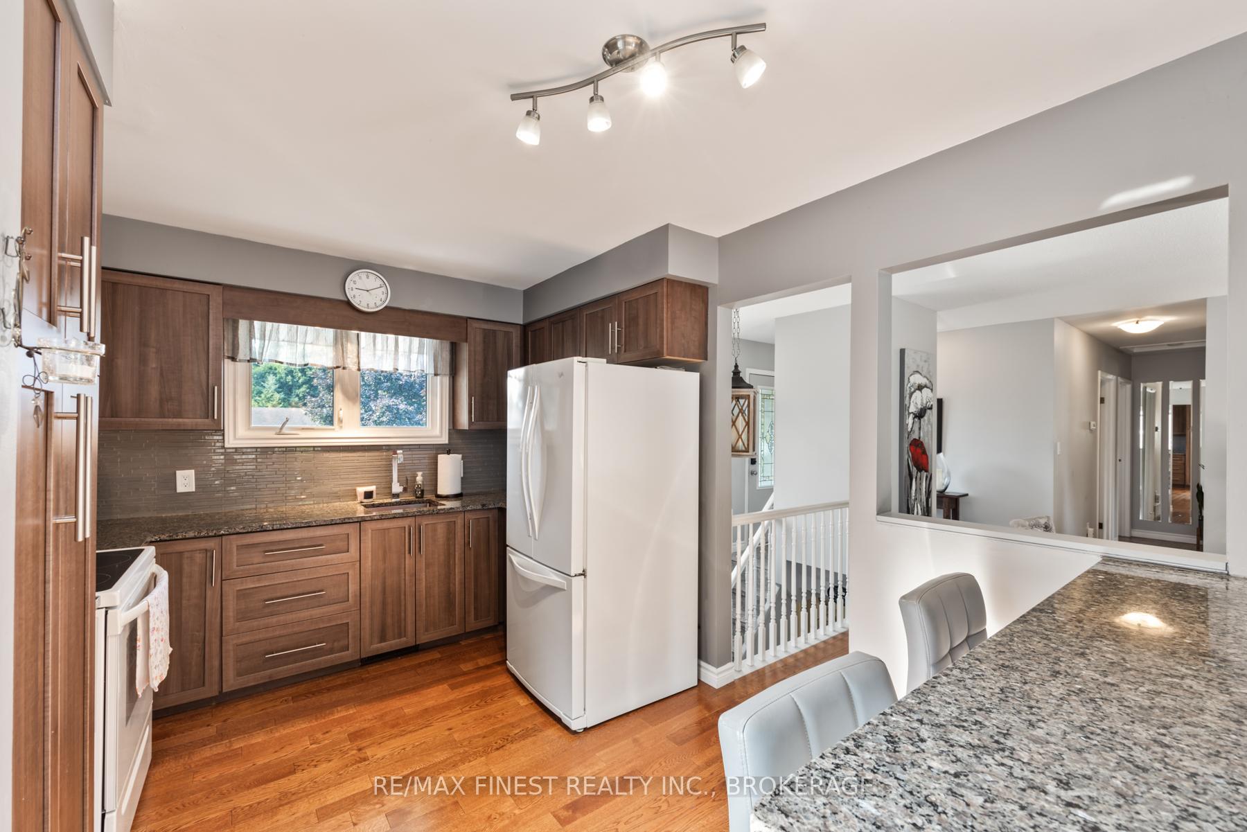 Photo 14 of 984 Lincoln Drive, Kingston, South of Taylor-Kidd Blvd — HOMEH