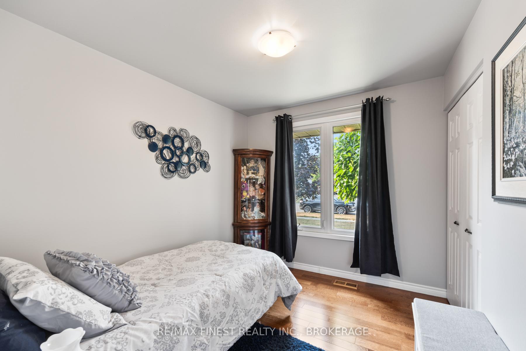 Photo 23 of 984 Lincoln Drive, Kingston, South of Taylor-Kidd Blvd — HOMEH