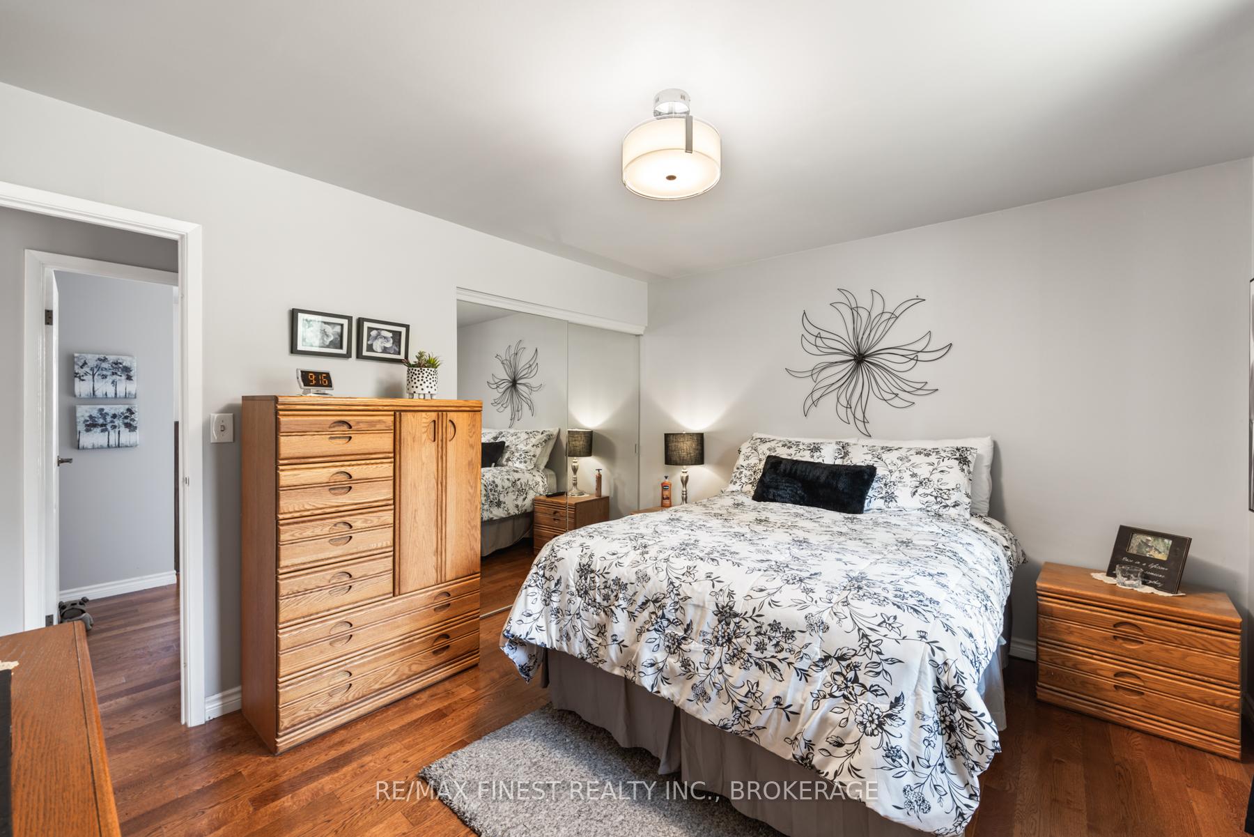 Photo 25 of 984 Lincoln Drive, Kingston, South of Taylor-Kidd Blvd — HOMEH