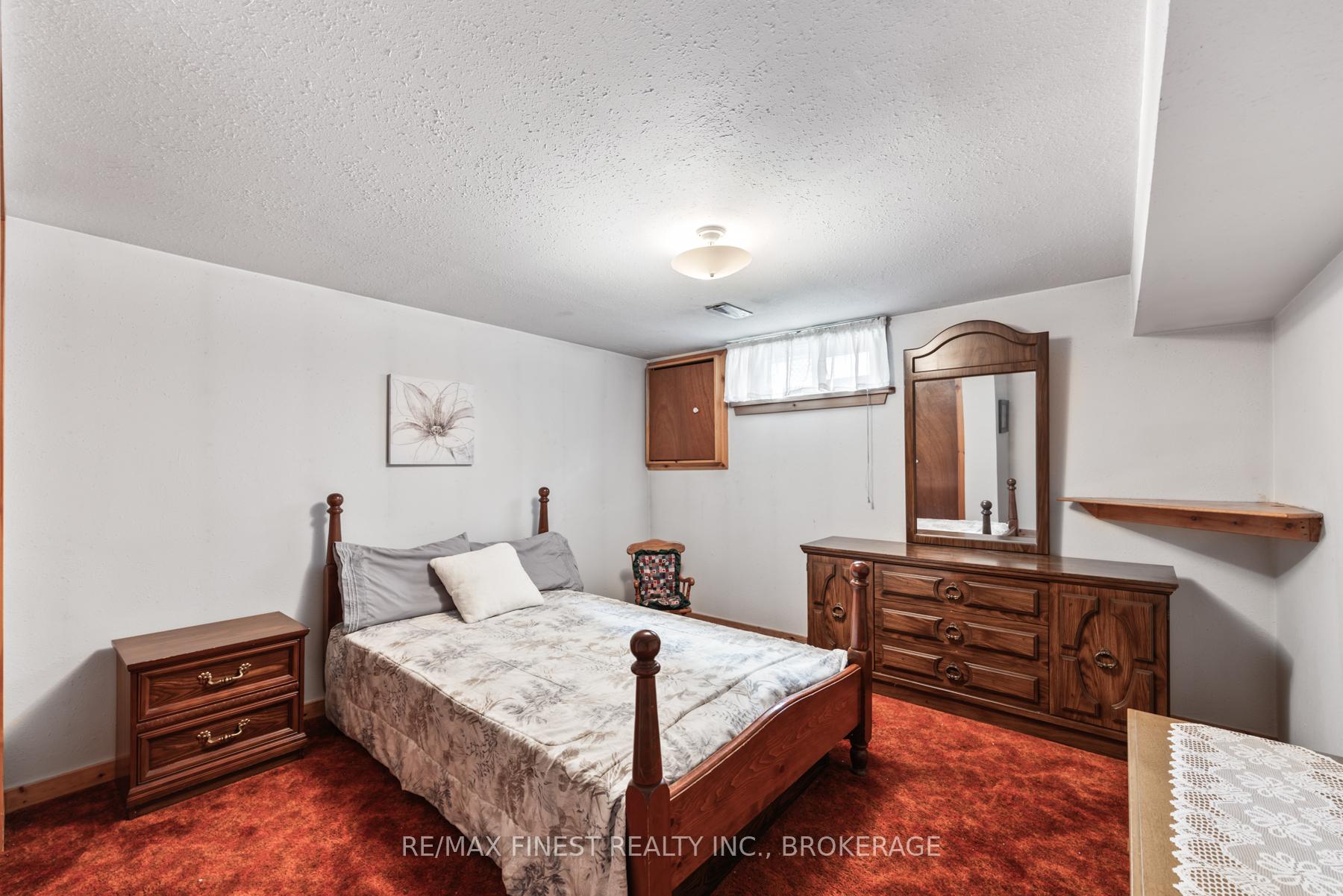 Photo 36 of 984 Lincoln Drive, Kingston, South of Taylor-Kidd Blvd — HOMEH