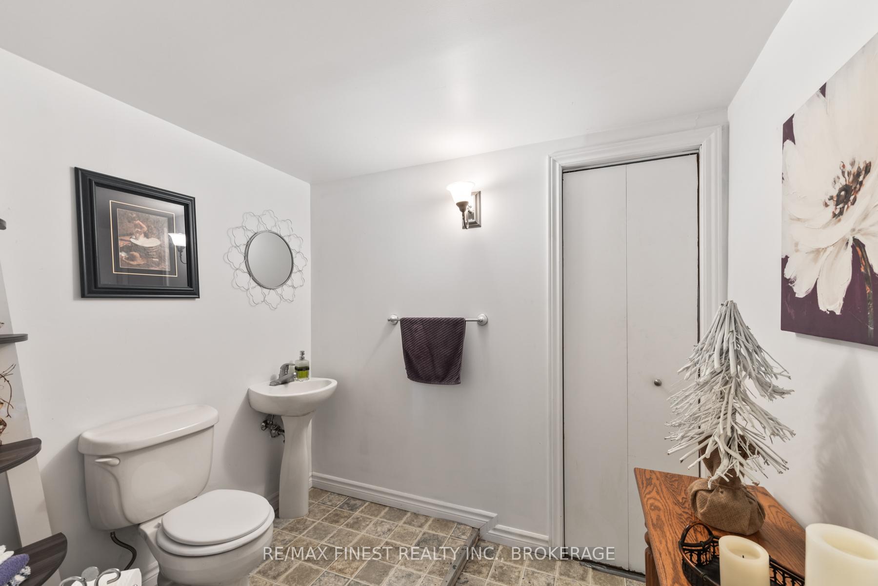 Photo 37 of 984 Lincoln Drive, Kingston, South of Taylor-Kidd Blvd — HOMEH