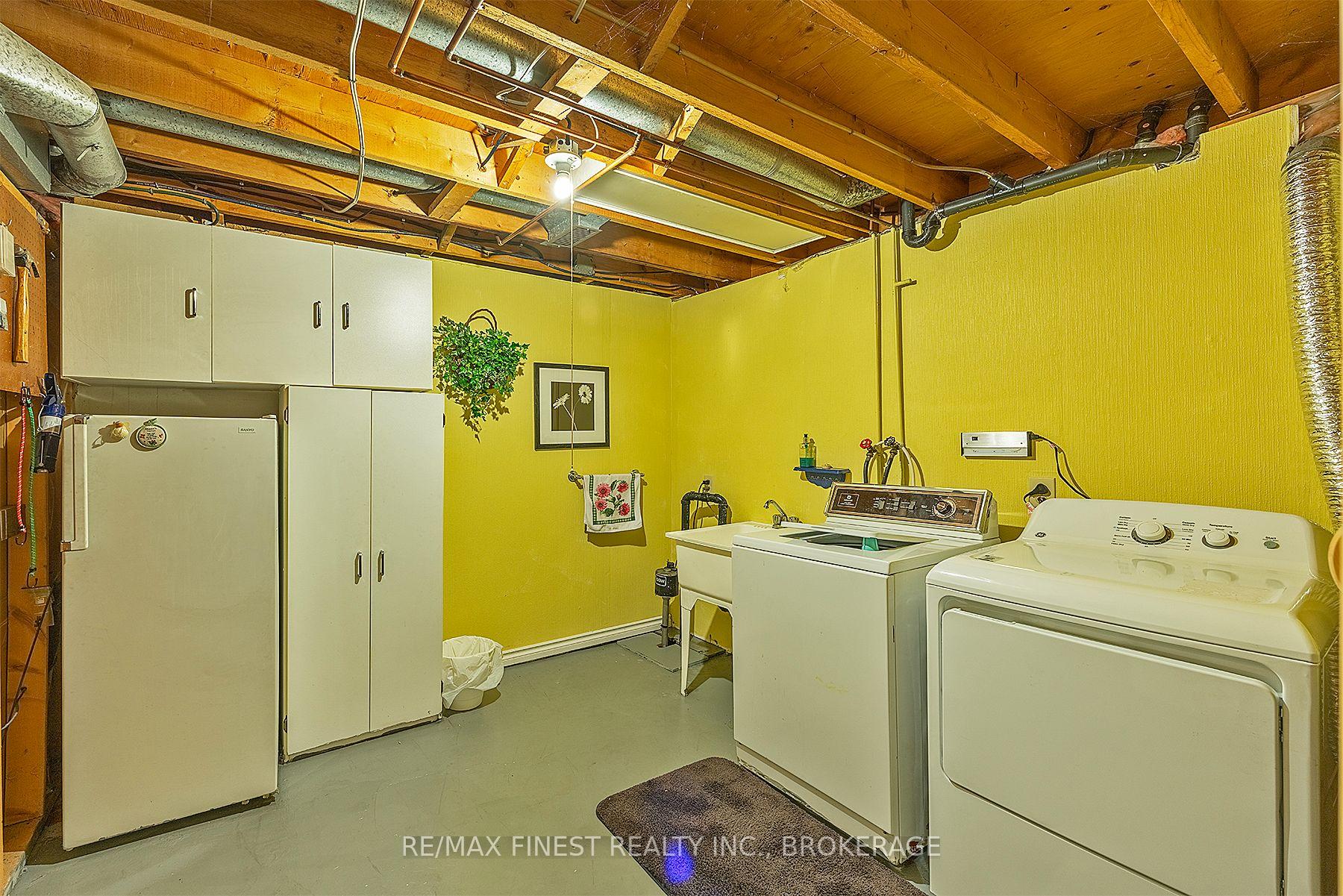 Photo 38 of 984 Lincoln Drive, Kingston, South of Taylor-Kidd Blvd — HOMEH