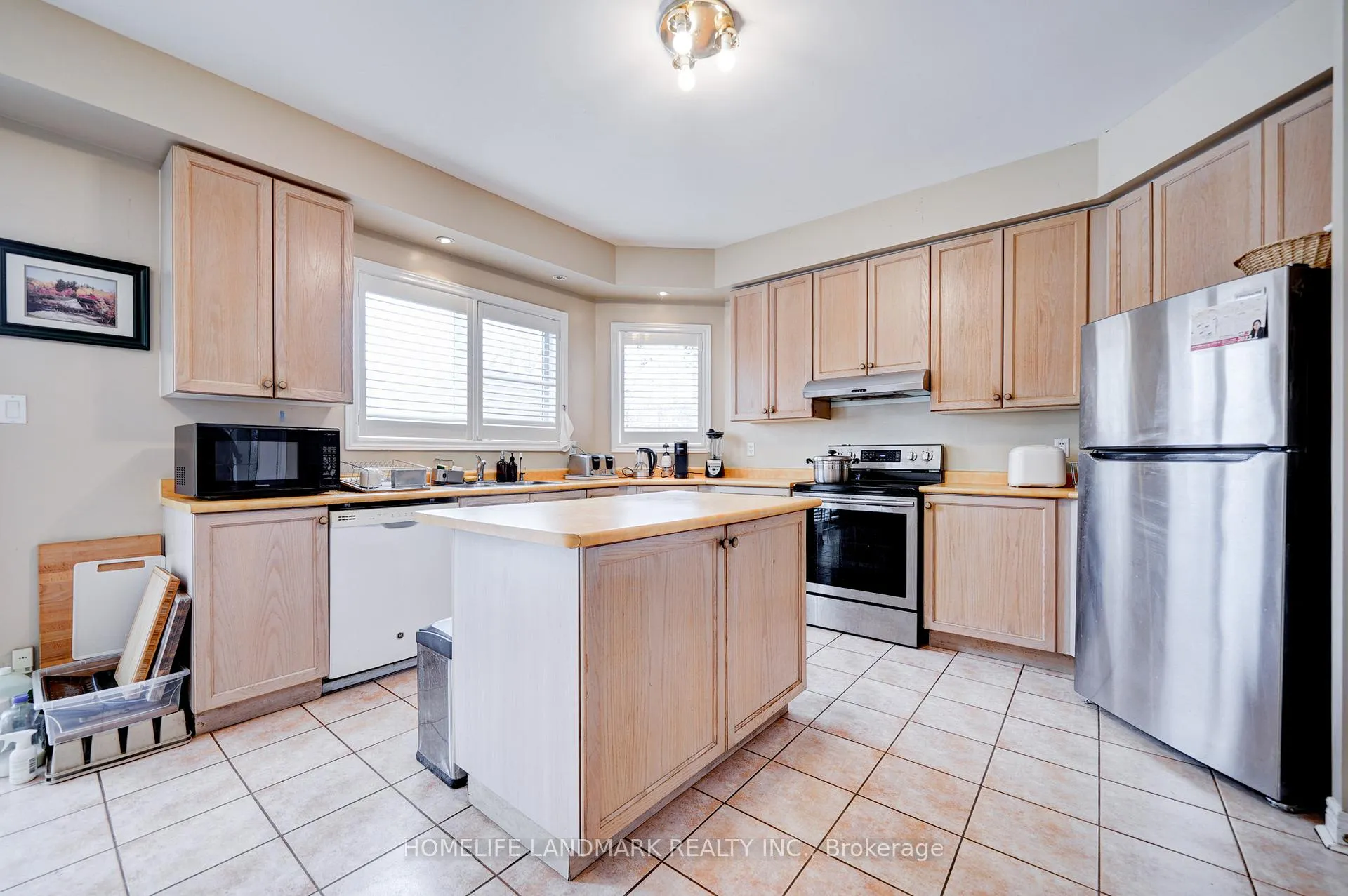 Photo 7 of 35 Forester Crescent, Markham, Cachet — HOMEH
