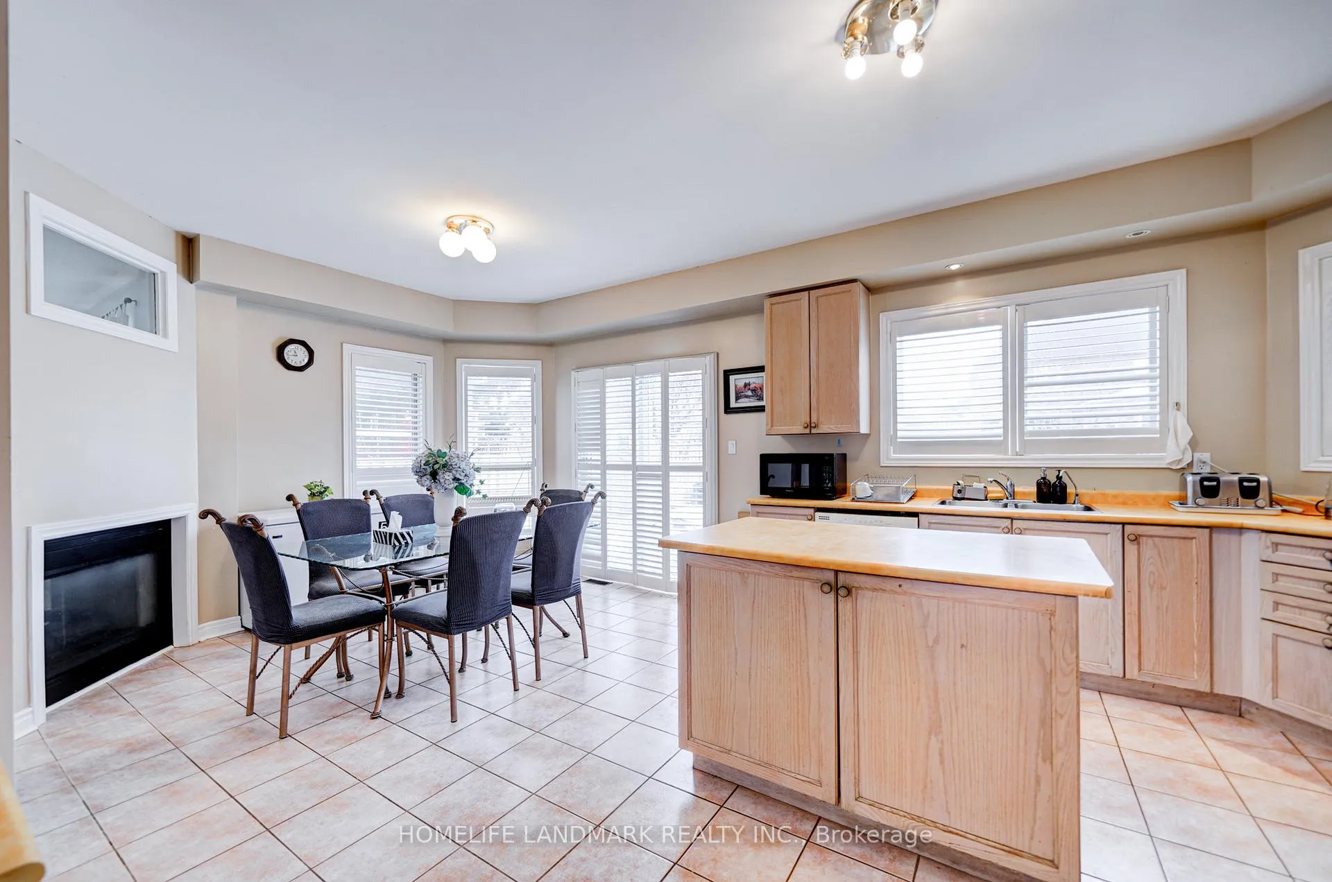 Photo 9 of 35 Forester Crescent, Markham, Cachet — HOMEH