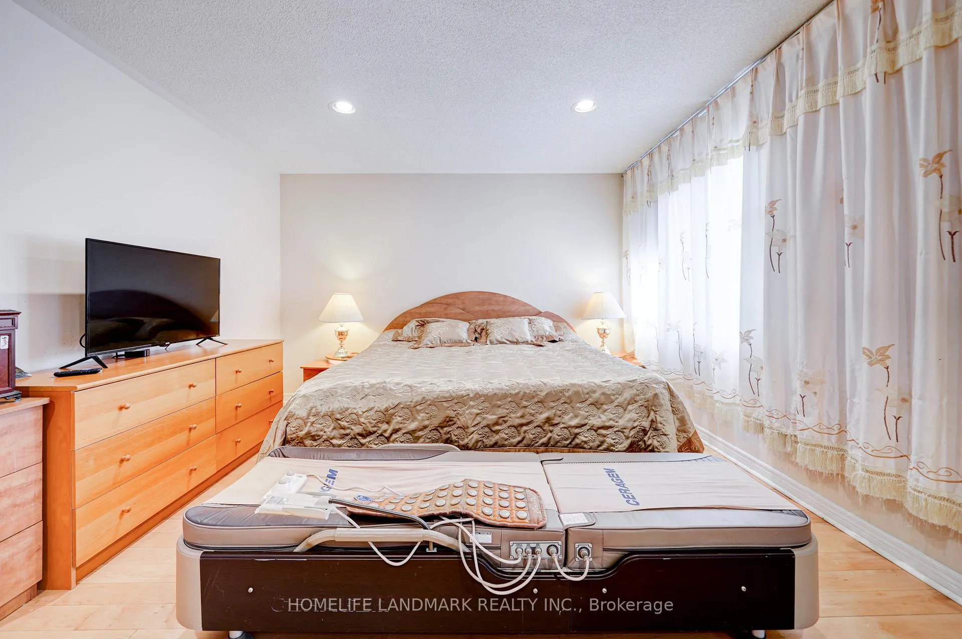 Photo 14 of 35 Forester Crescent, Markham, Cachet — HOMEH