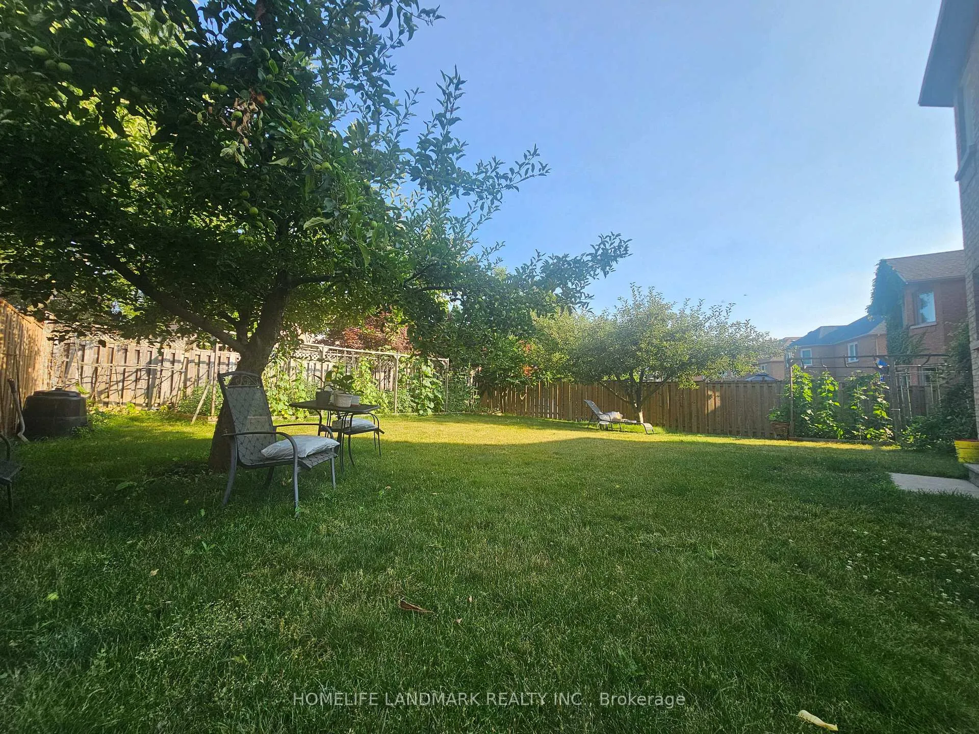 Photo 23 of 35 Forester Crescent, Markham, Cachet — HOMEH