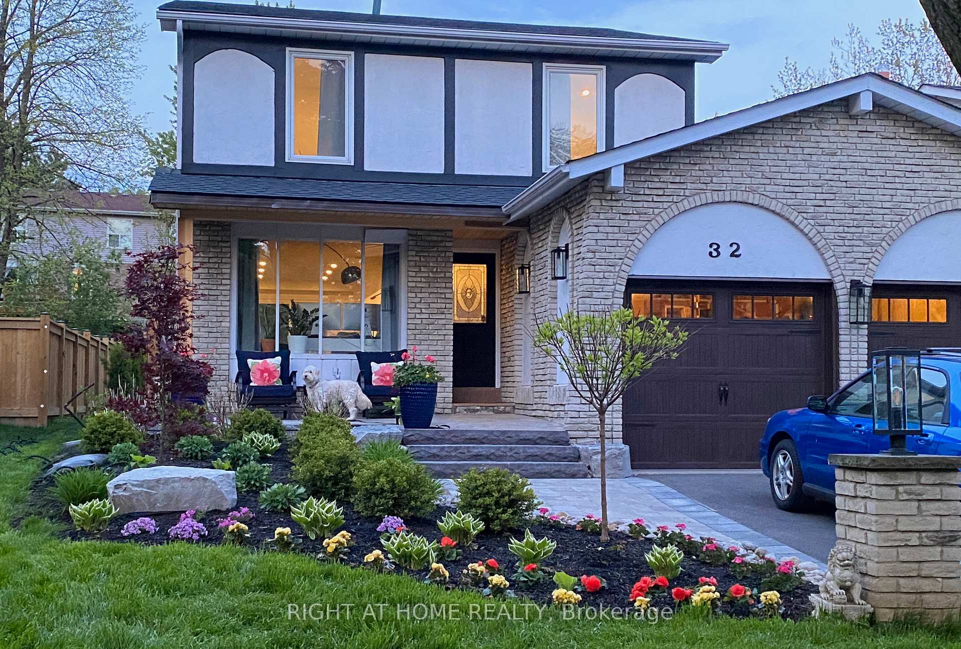 Photo 3 of 32 Braeburn Drive, Markham, Aileen-Willowbrook — HOMEH