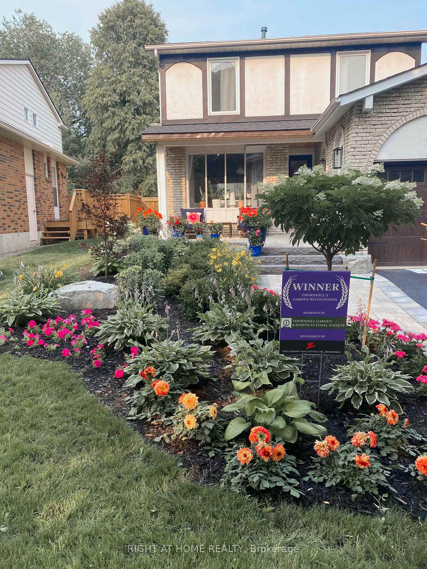 Photo 4 of 32 Braeburn Drive, Markham, Aileen-Willowbrook — HOMEH