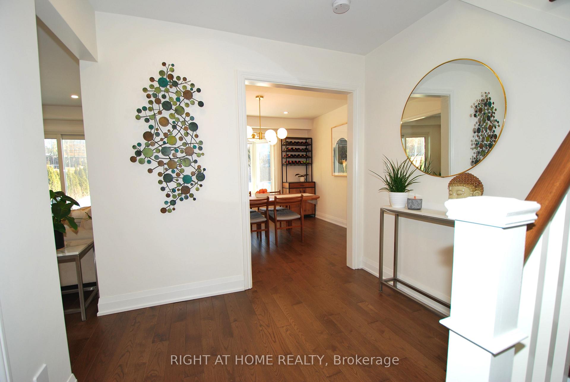 Photo 6 of 32 Braeburn Drive, Markham, Aileen-Willowbrook — HOMEH