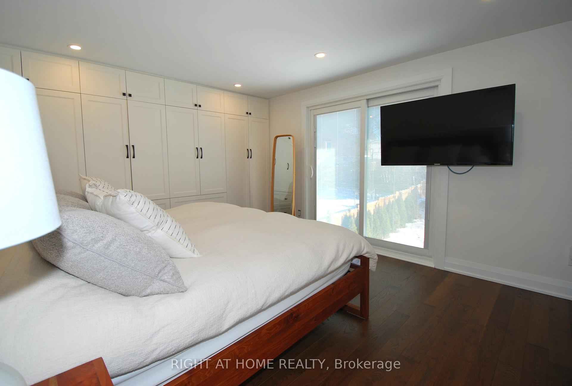 Photo 22 of 32 Braeburn Drive, Markham, Aileen-Willowbrook — HOMEH