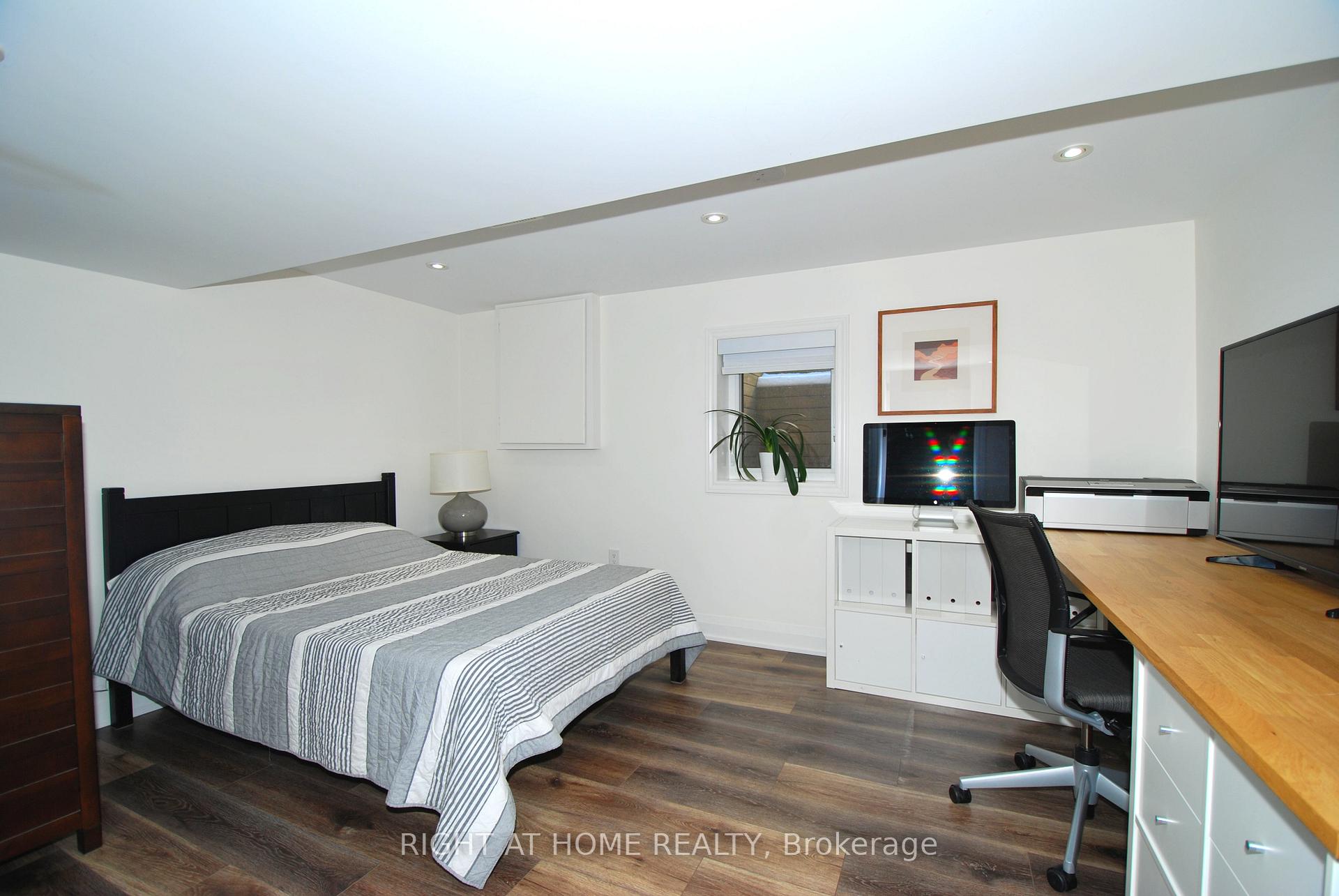 Photo 36 of 32 Braeburn Drive, Markham, Aileen-Willowbrook — HOMEH