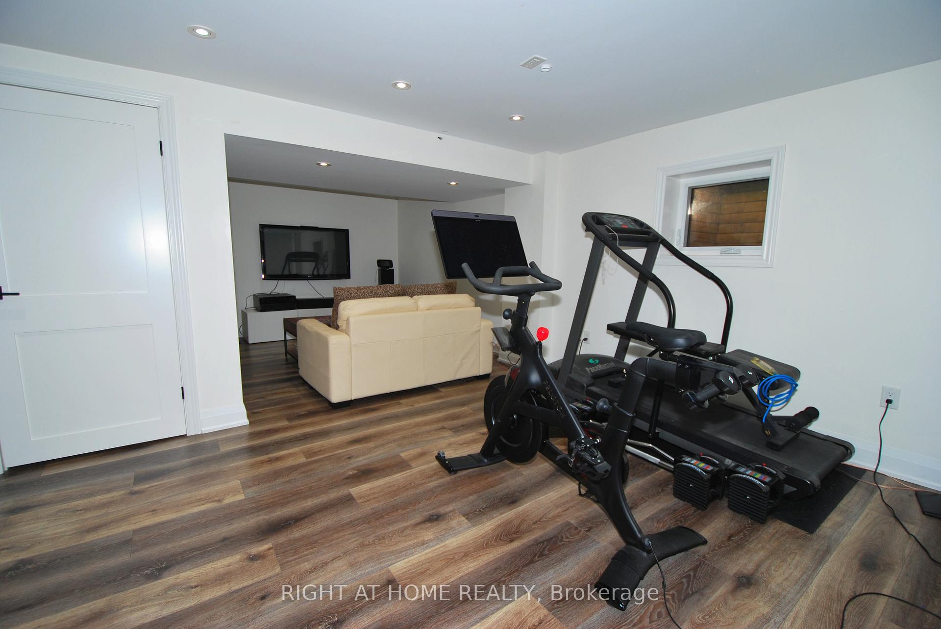 Photo 41 of 32 Braeburn Drive, Markham, Aileen-Willowbrook — HOMEH