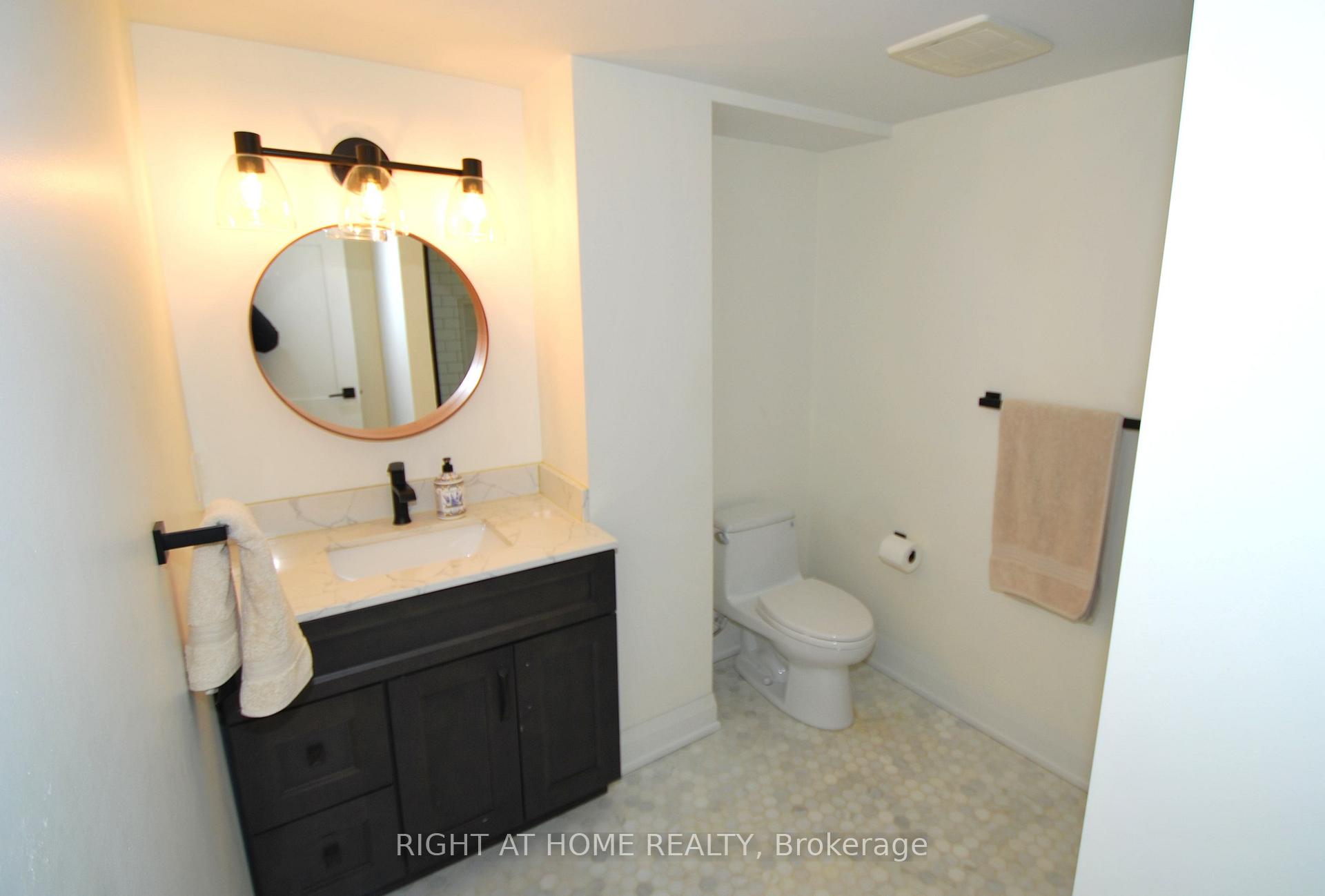 Photo 43 of 32 Braeburn Drive, Markham, Aileen-Willowbrook — HOMEH