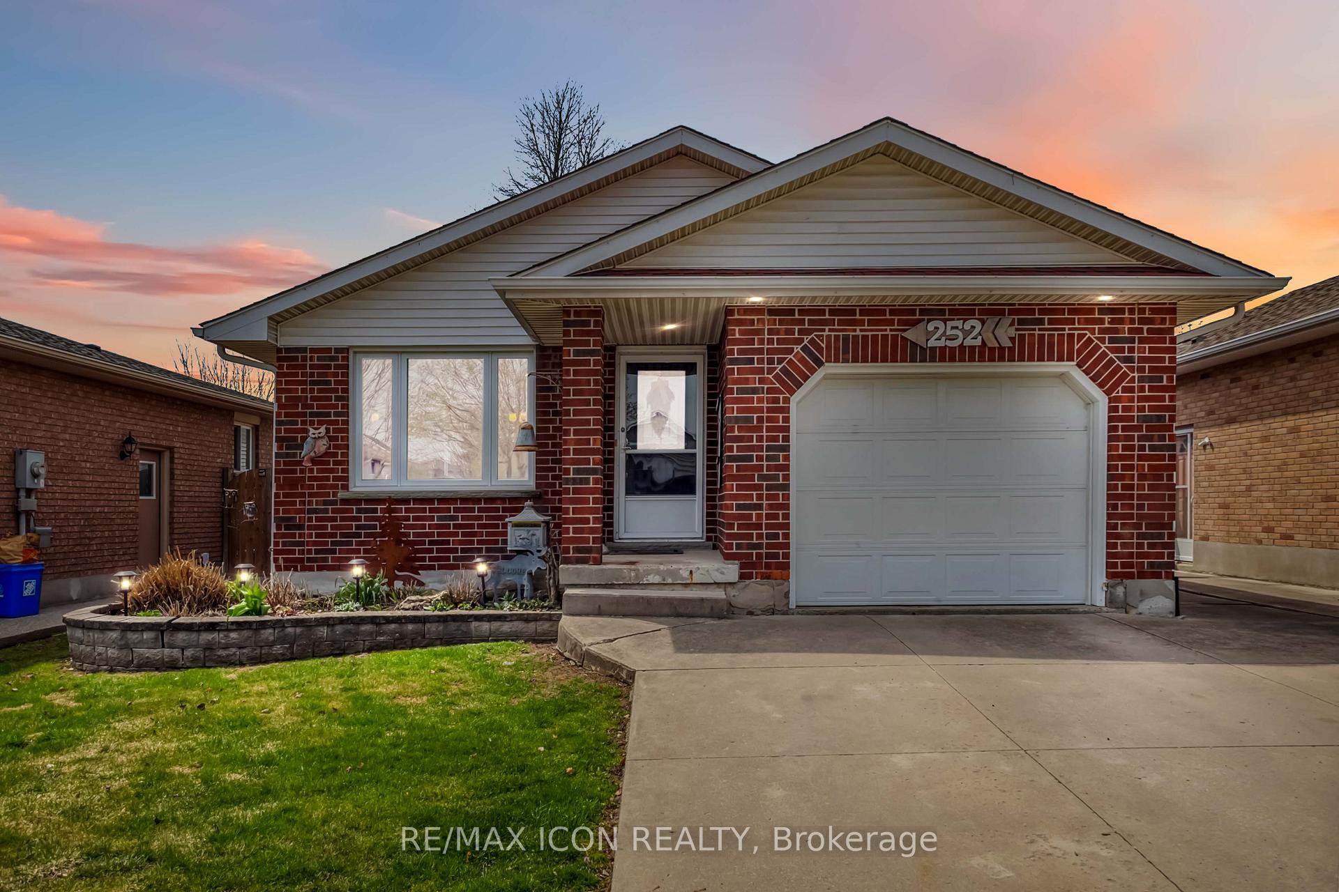 Front of 252 Josselyn Drive