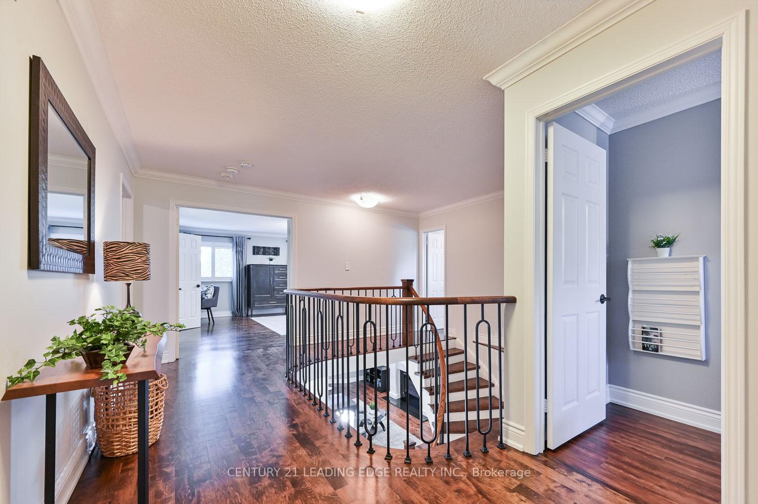 Photo 24 of 53 Mccarty Crescent, Markham, Markham Village — HOMEH