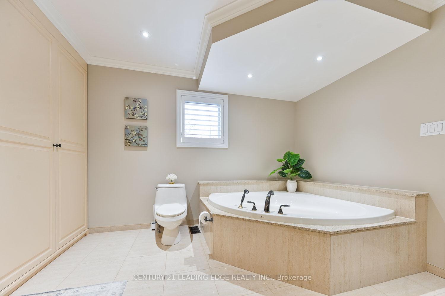 Photo 28 of 53 Mccarty Crescent, Markham, Markham Village — HOMEH