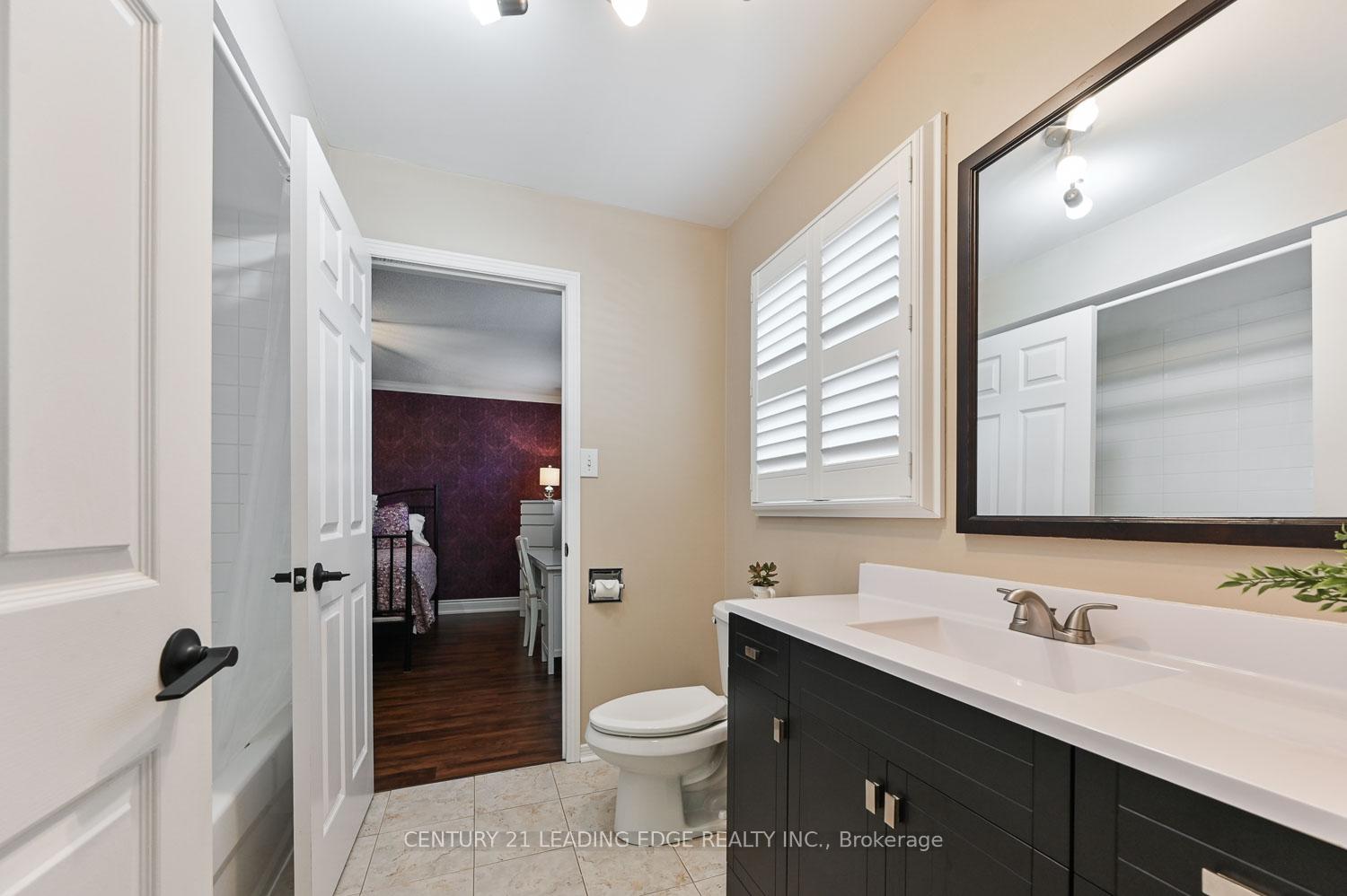 Photo 32 of 53 Mccarty Crescent, Markham, Markham Village — HOMEH