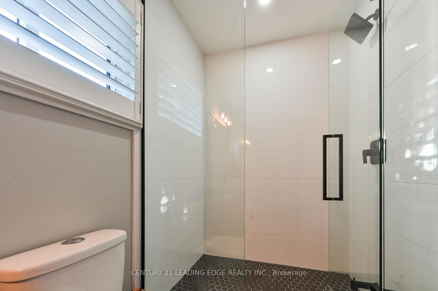 Photo 35 of 53 Mccarty Crescent, Markham, Markham Village — HOMEH