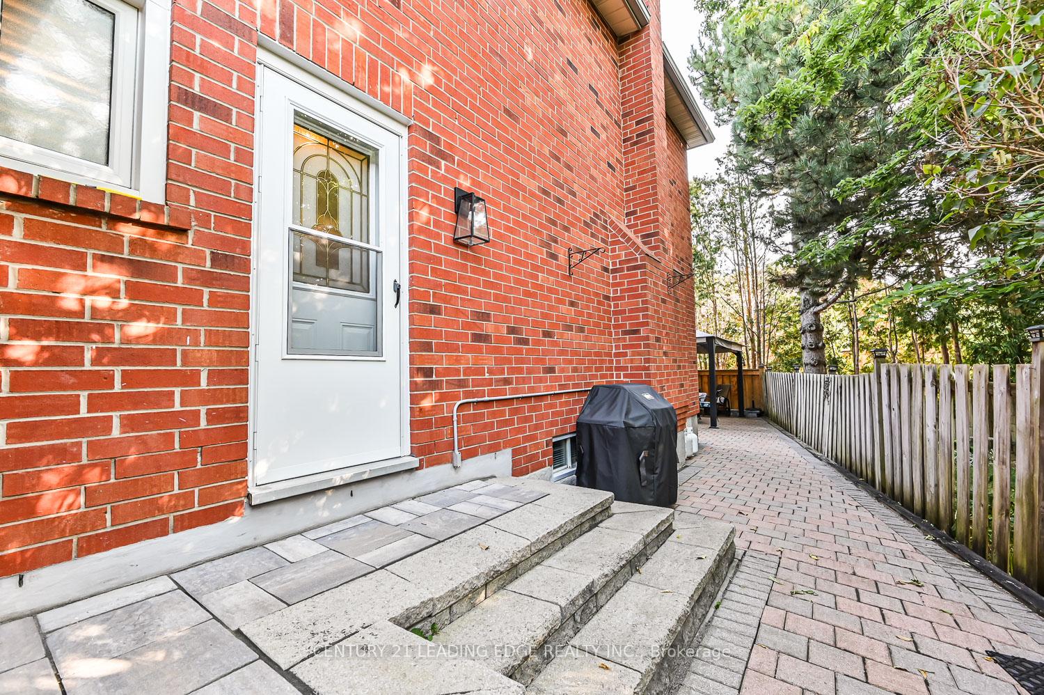 Photo 40 of 53 Mccarty Crescent, Markham, Markham Village — HOMEH